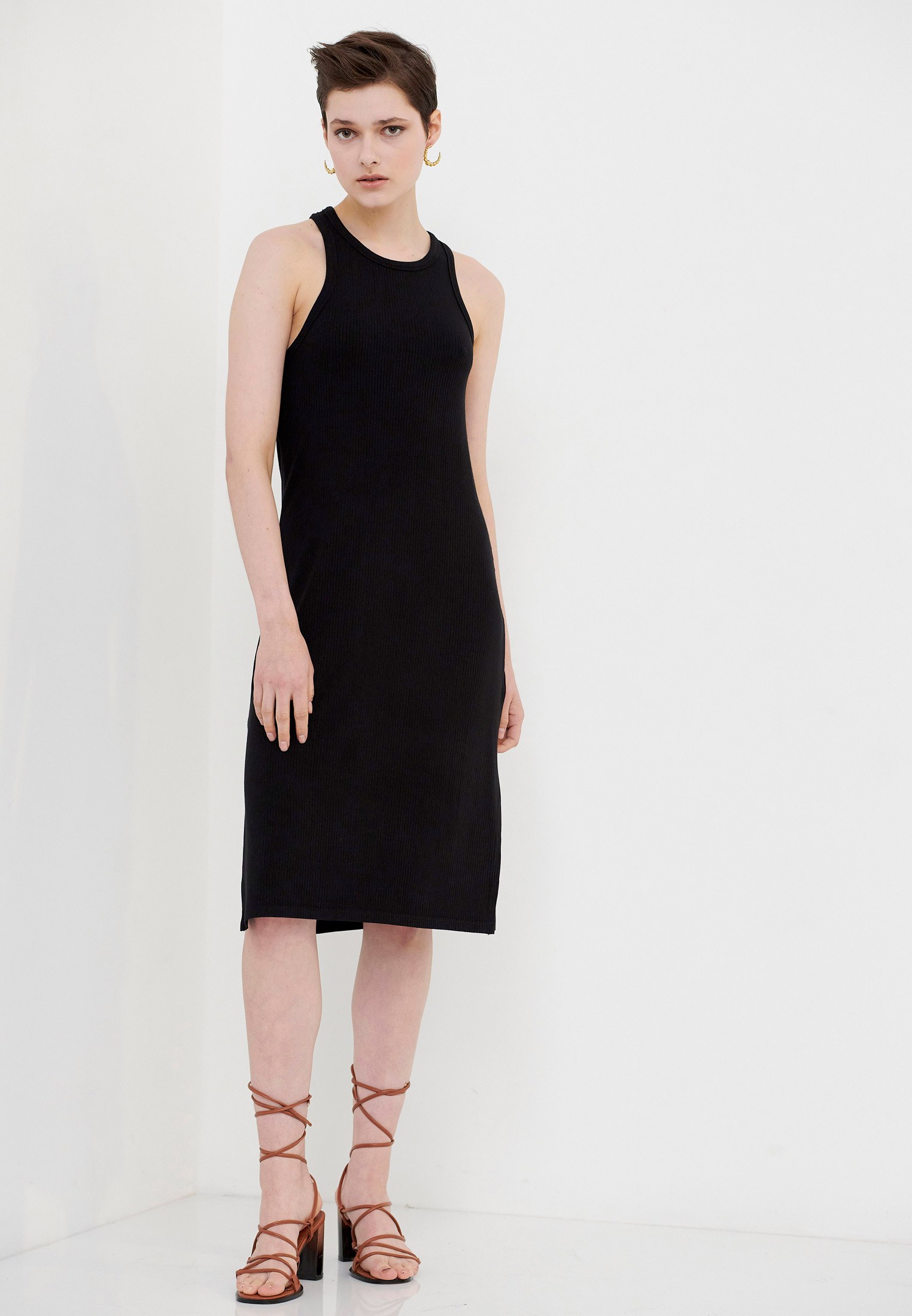 Maxi φόρεμα με σκίσιμο στο πλάι φωτογραφία