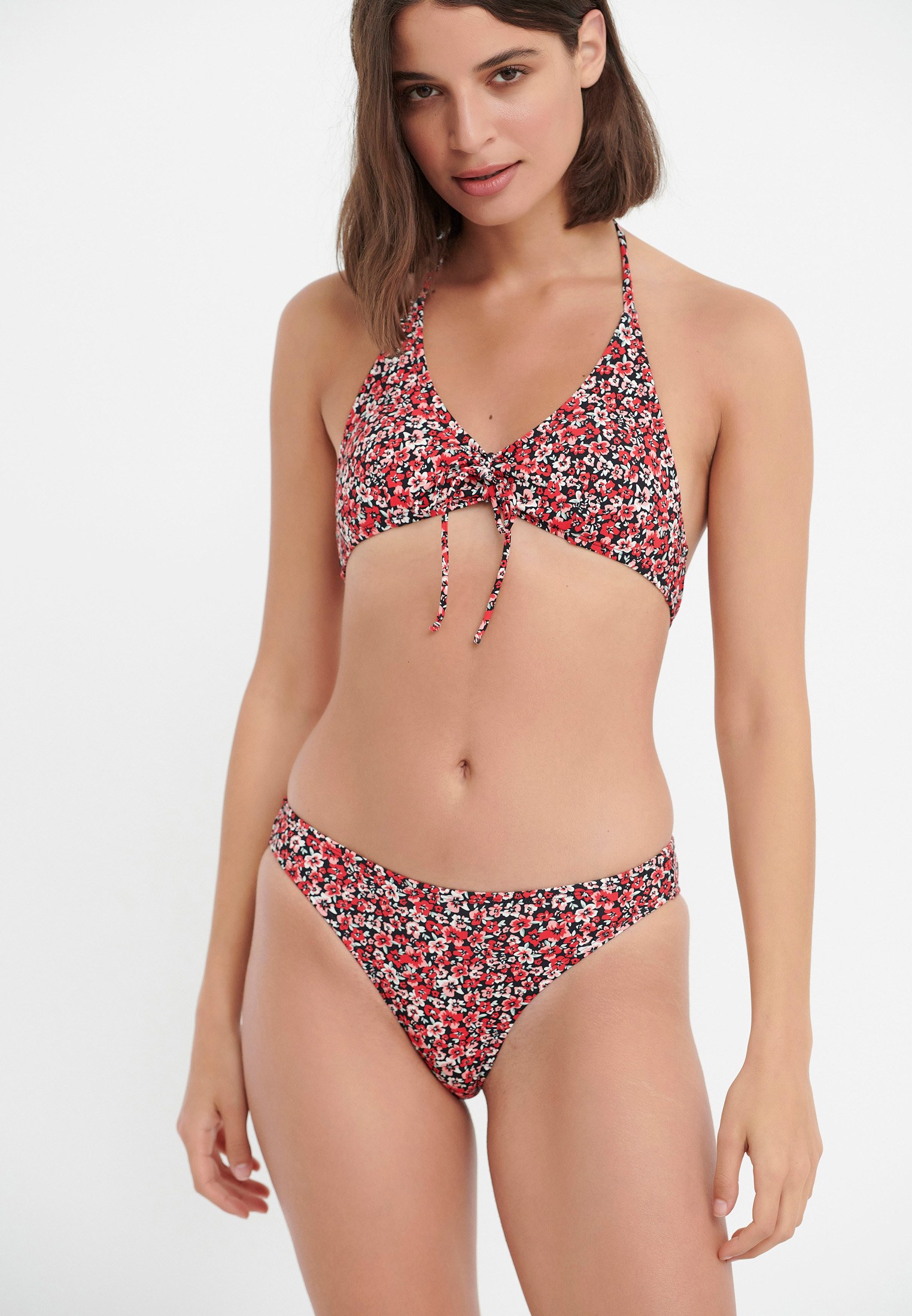 Φλοράλ μπικίνι σλιπ φωτογραφία