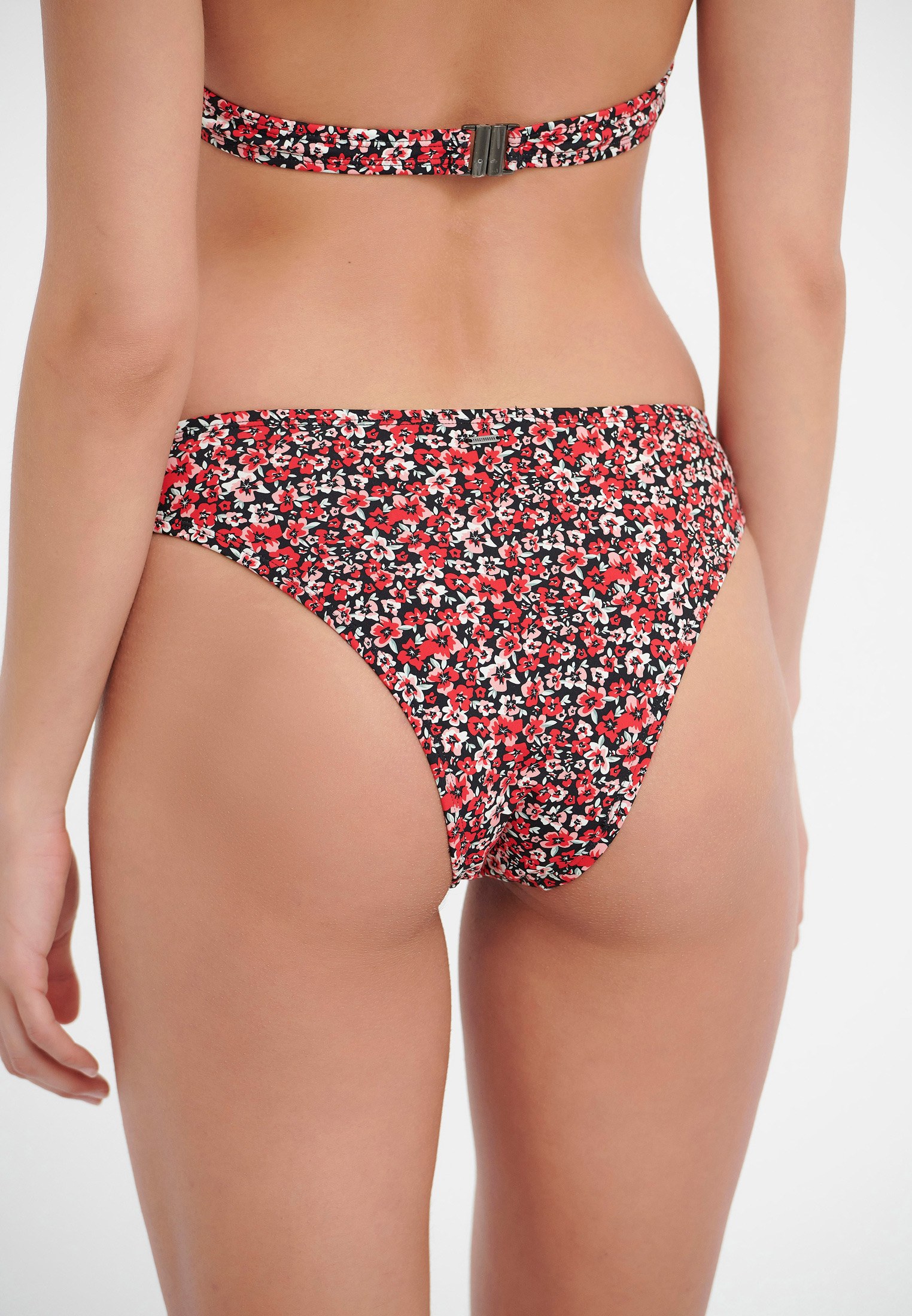 Φλοράλ μπικίνι σλιπ φωτογραφία