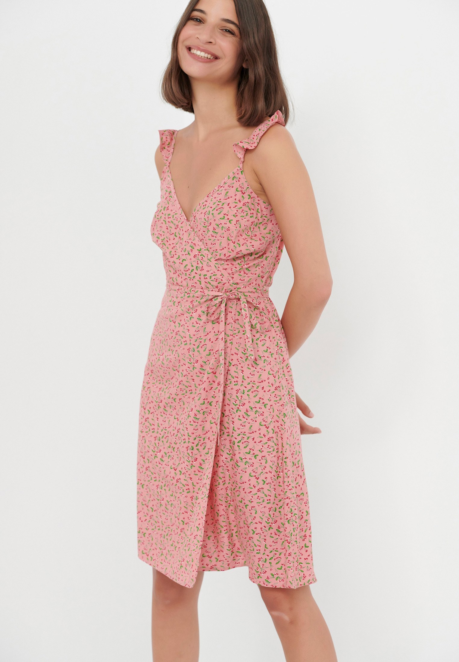 Εμπριμέ κρουαζέ φόρεμα φωτογραφία