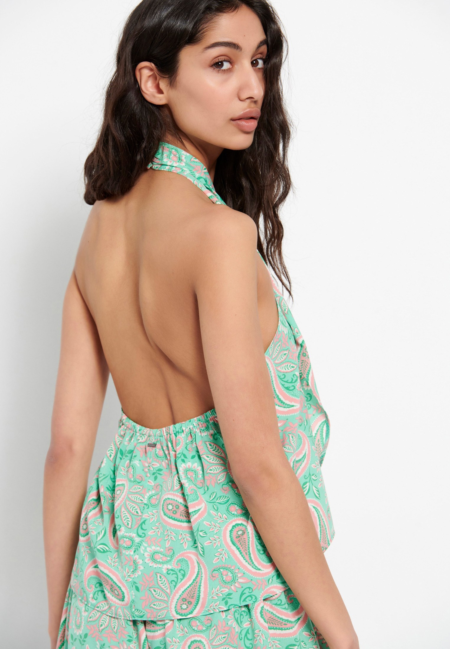 Εμπριμέ halter neck top φωτογραφία