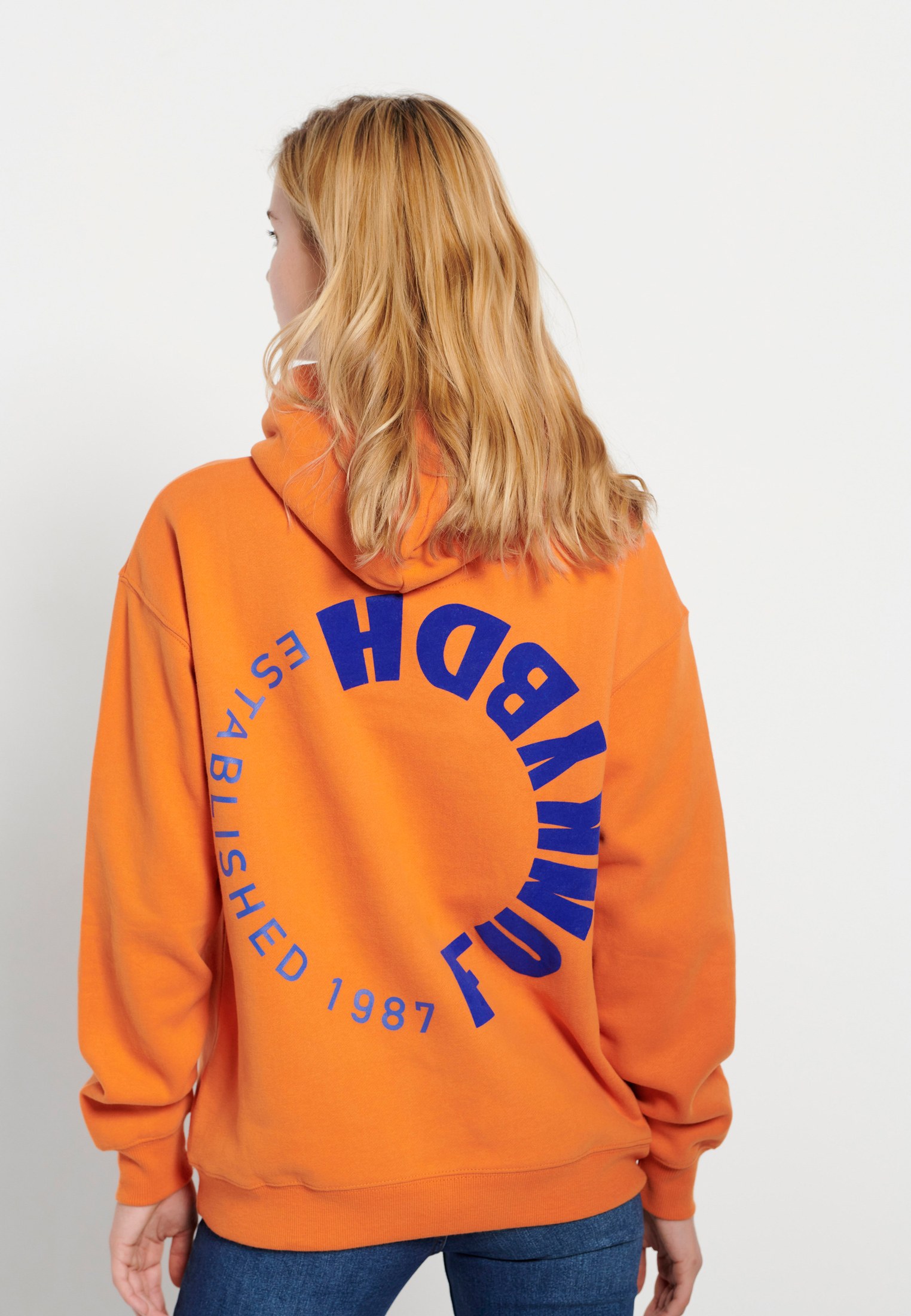 Oversized φούτερ με τύπωμα στην πλάτη φωτογραφία