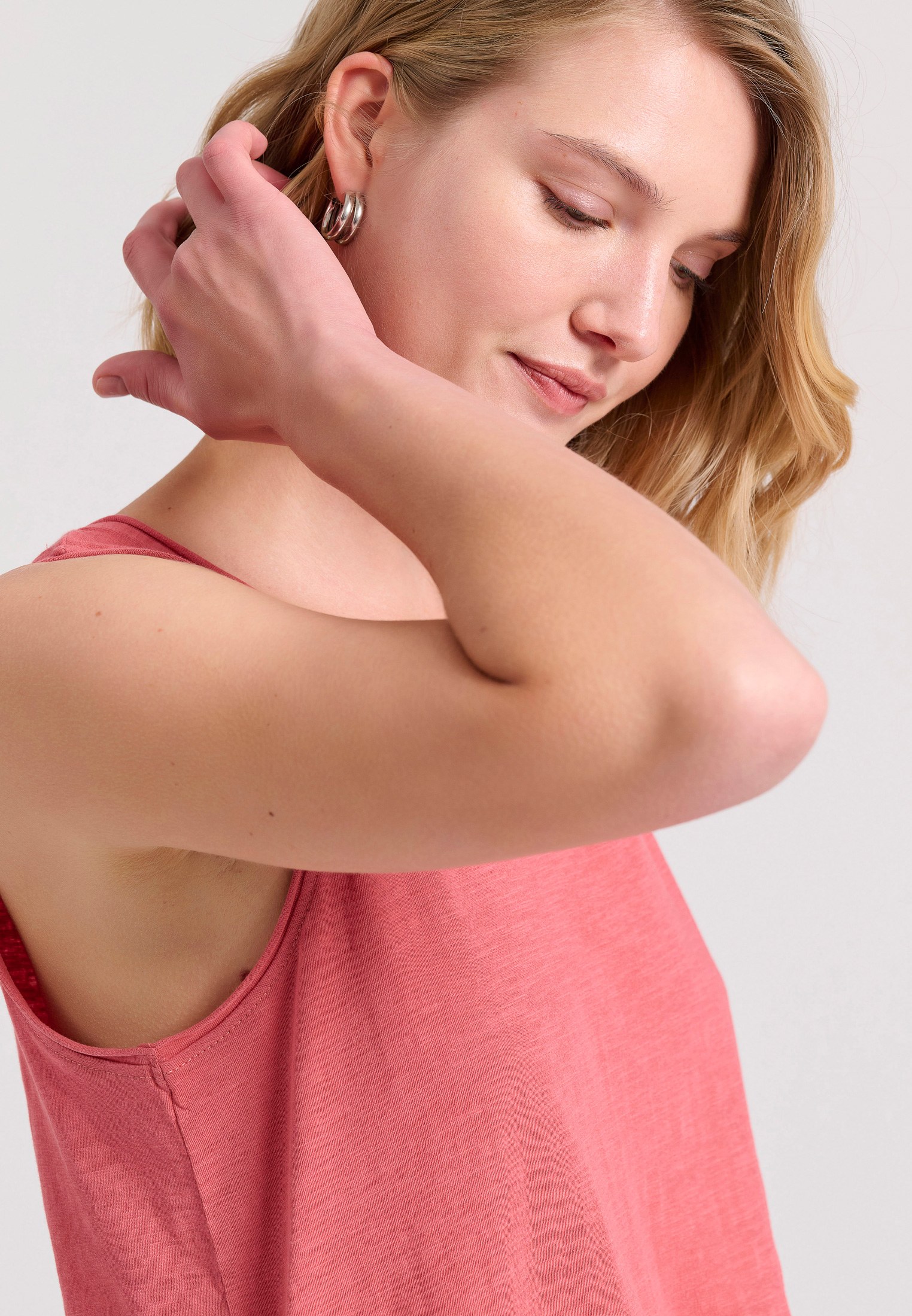 Γυναικείο μονόχρωμο tank top - The essentials