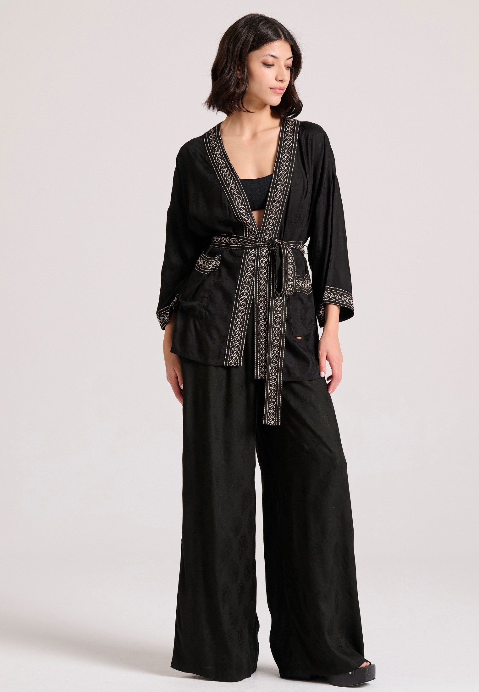 Women's Kimonos Funky Buddha Black