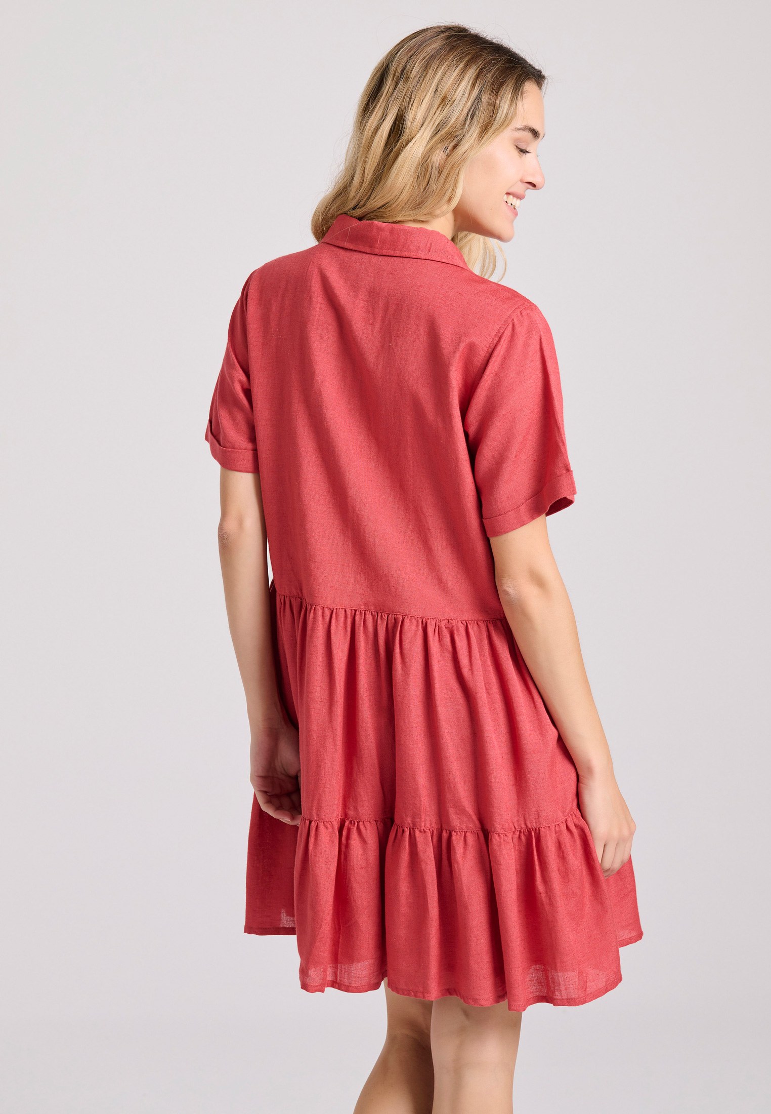 Μίνι linen blend σεμιζιέ φόρεμα με βολάν φωτογραφία