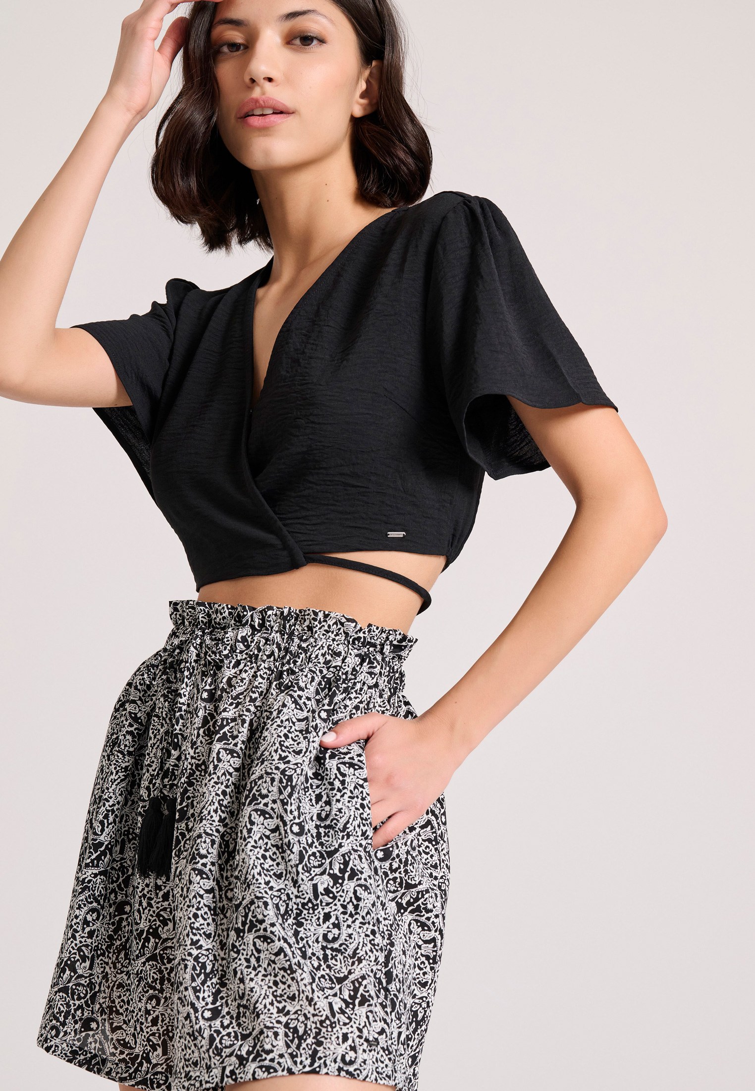 Women's Shorts Funky Buddha Black