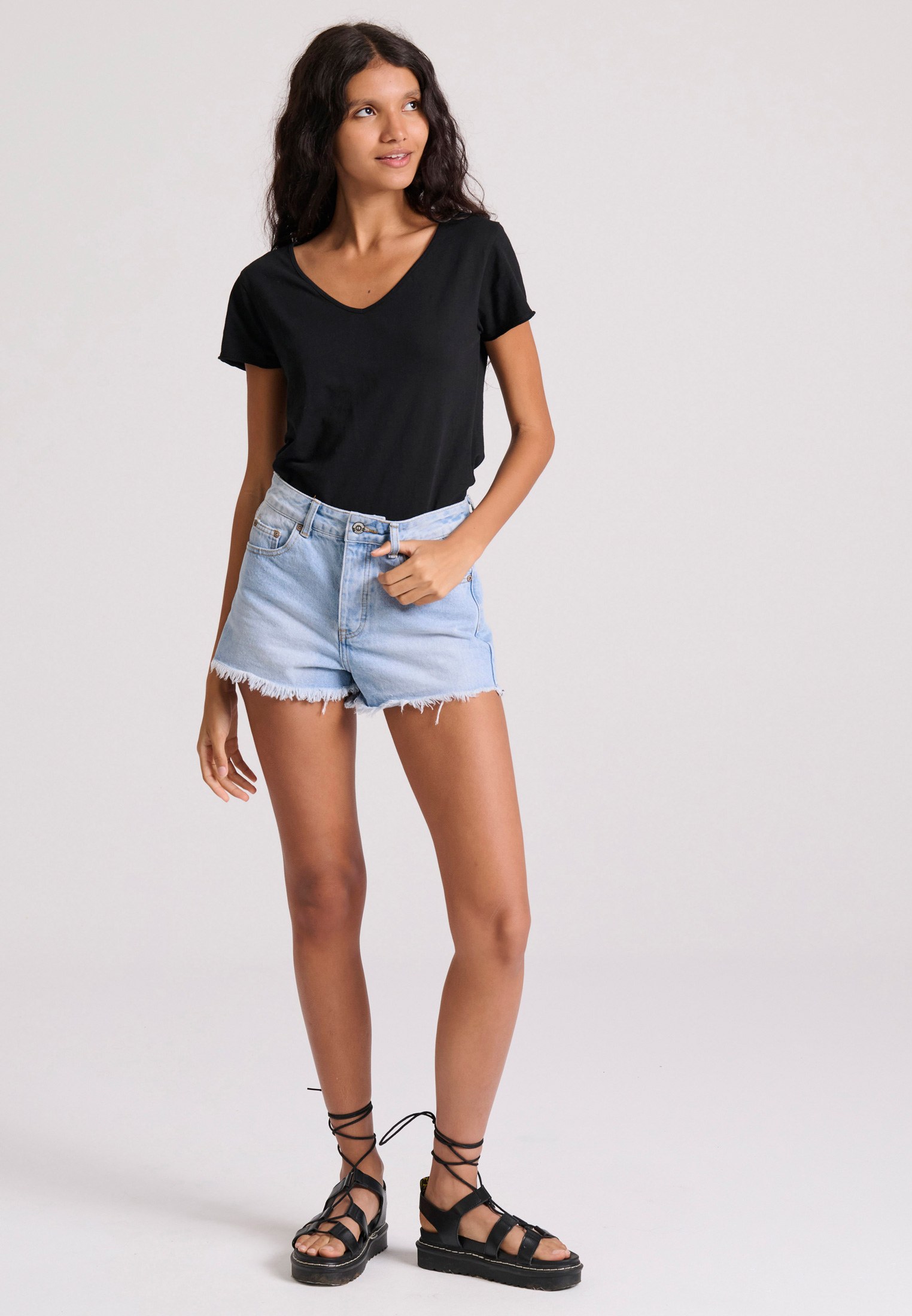 Γυναικείο t-shirt με Funky Buddha τύπωμα στην πλάτη φωτογραφία