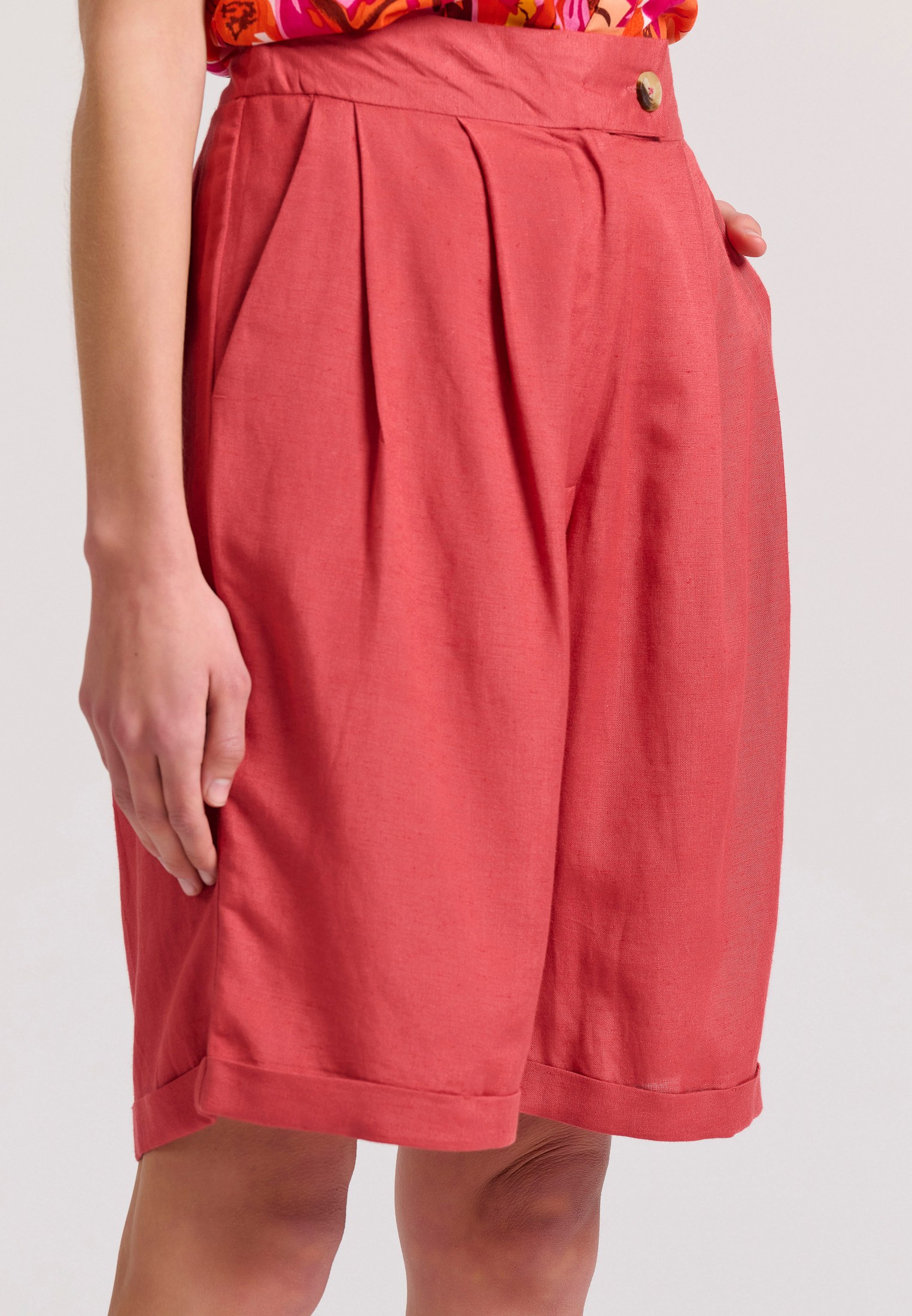 Women's Shorts Funky Buddha Red