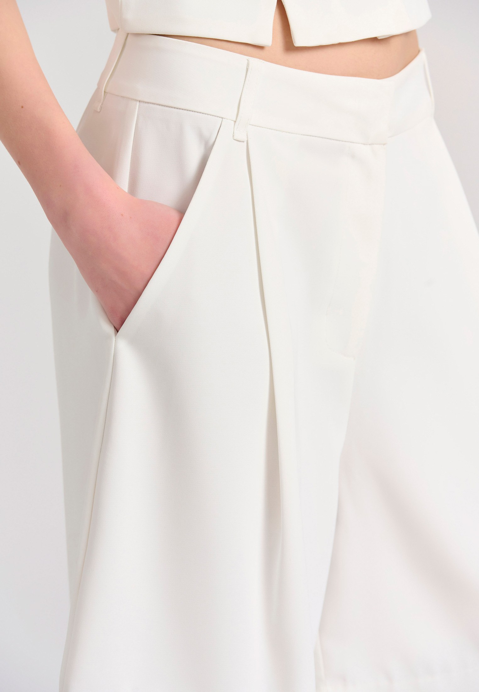 Women's Shorts Funky Buddha White