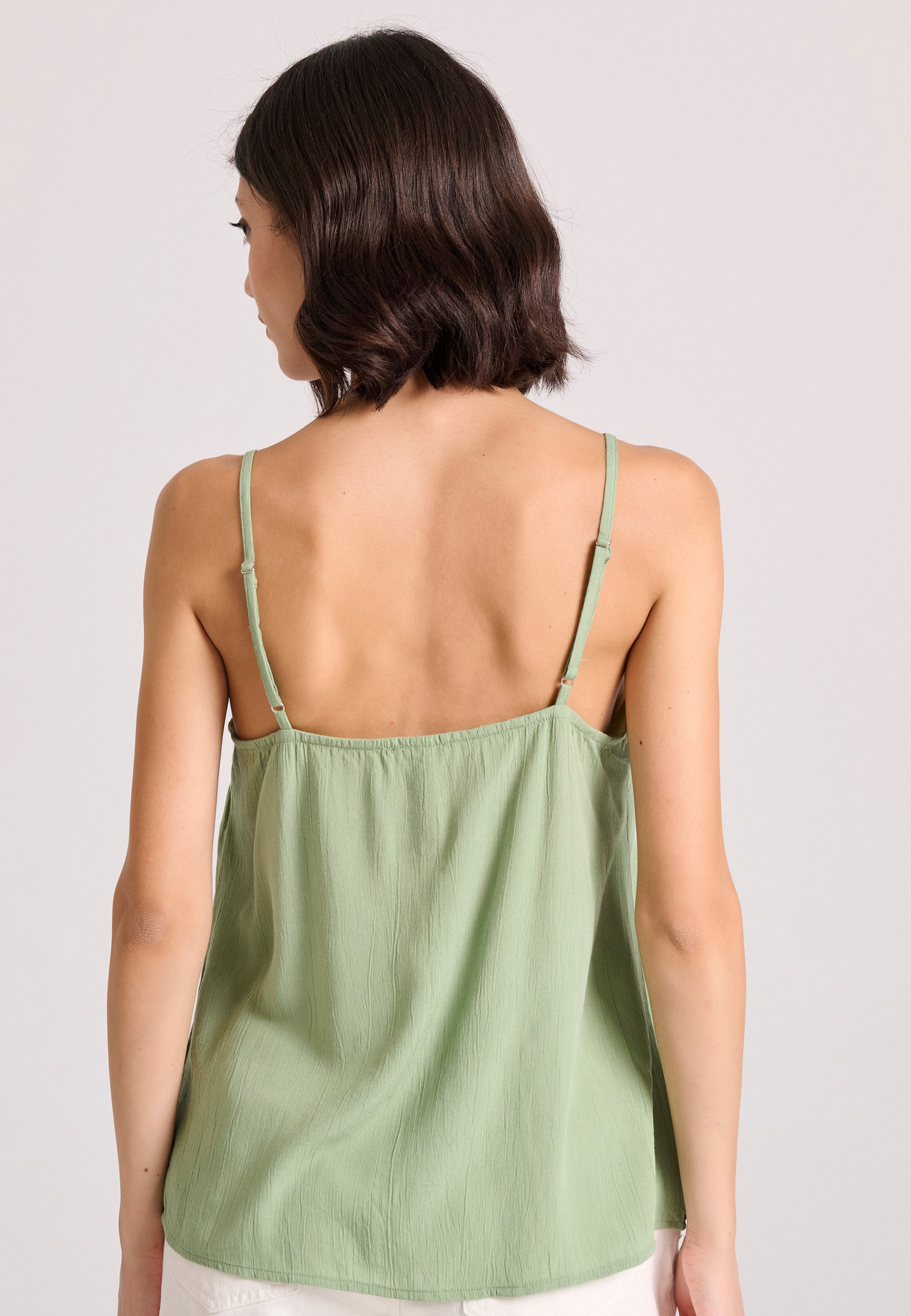 Γυναικείο shell top από βισκόζη φωτογραφία