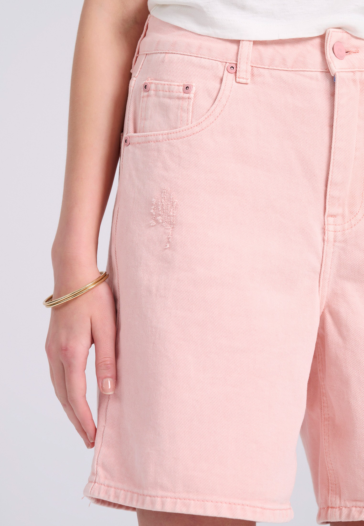 Γυναικεία loose fit garment dyed τζιν βερμούδα