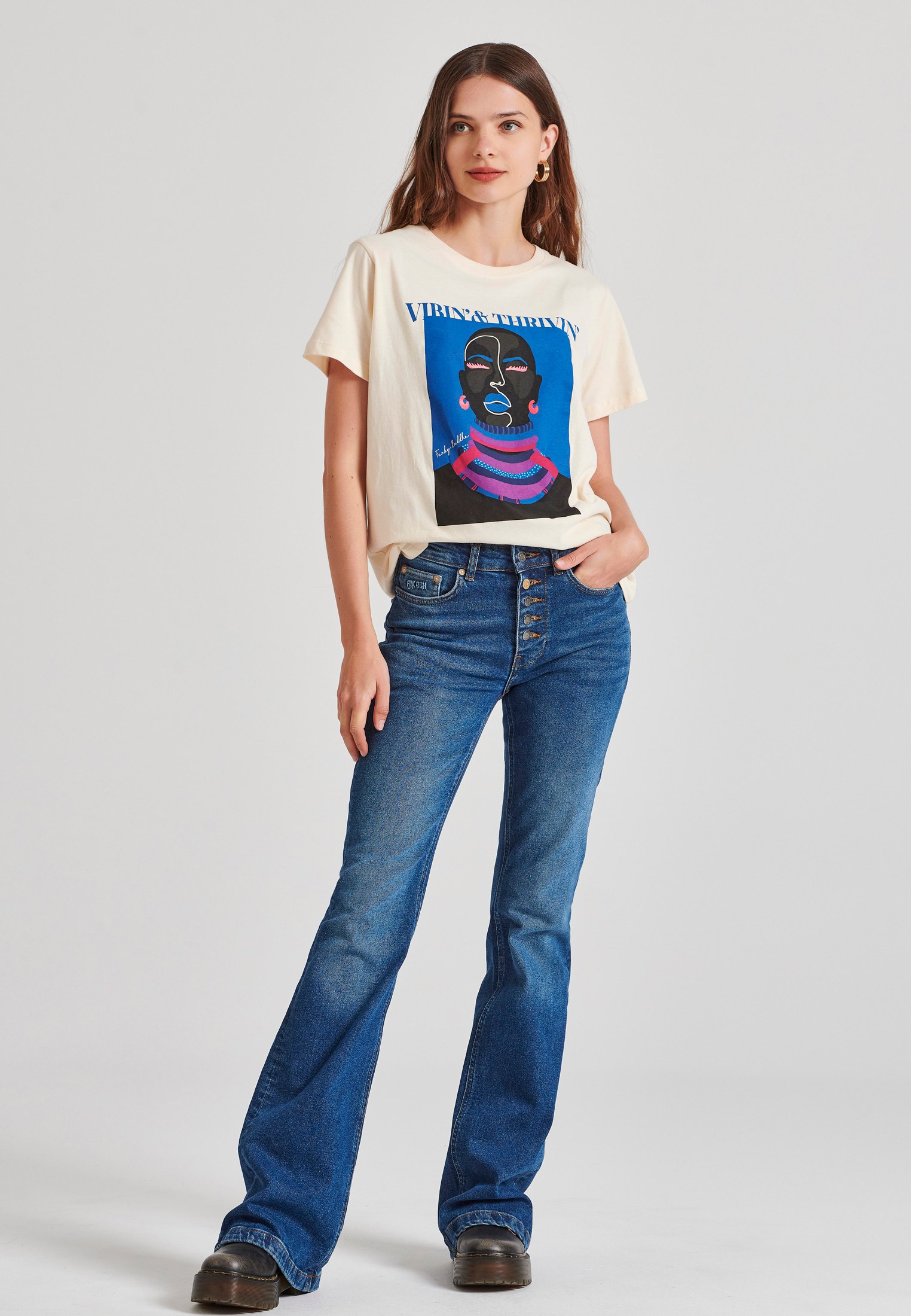 T-shirt με boho τύπωμα