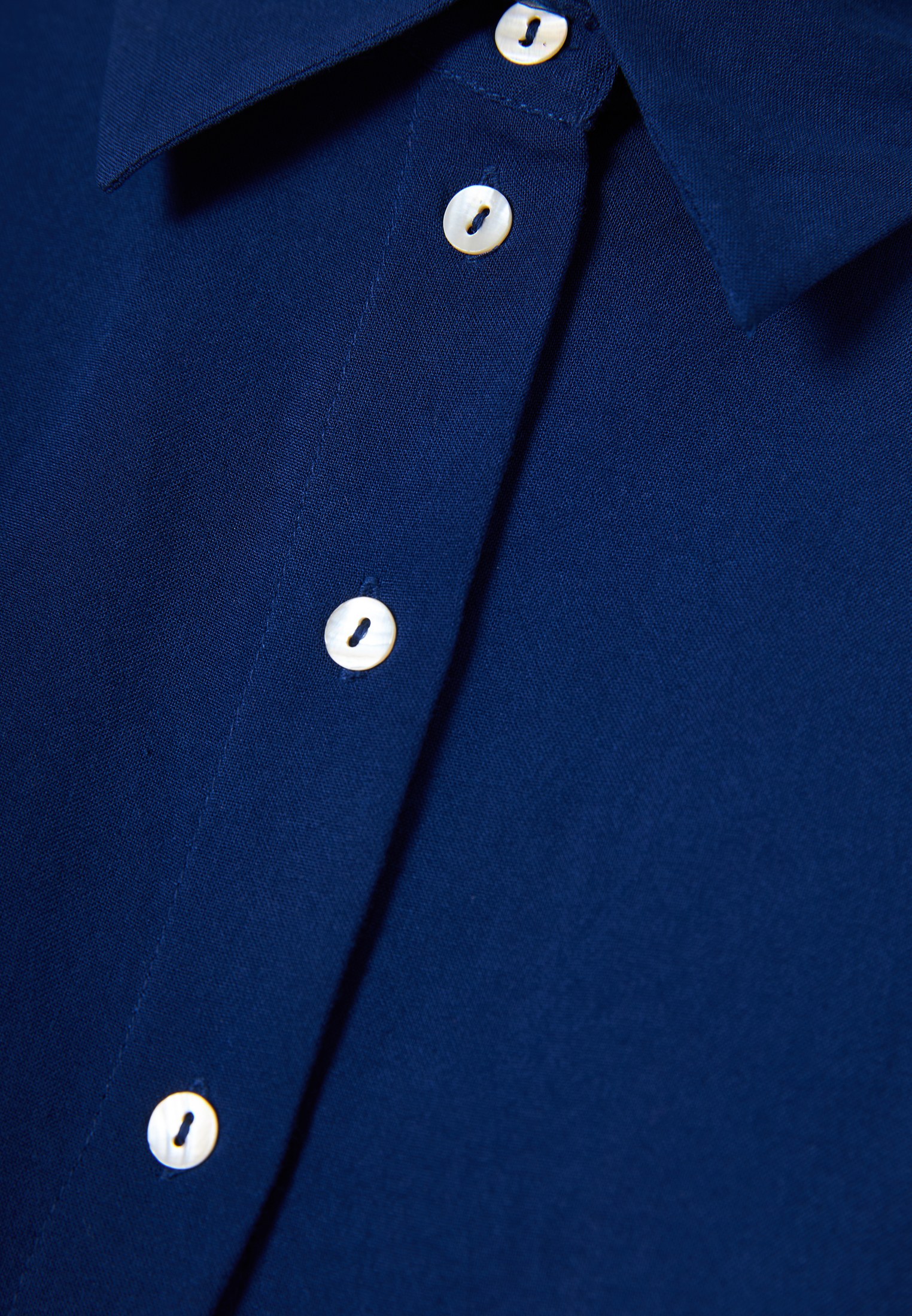 Αμάνικο πουκάμισο από βισκόζη - The essentials φωτογραφία