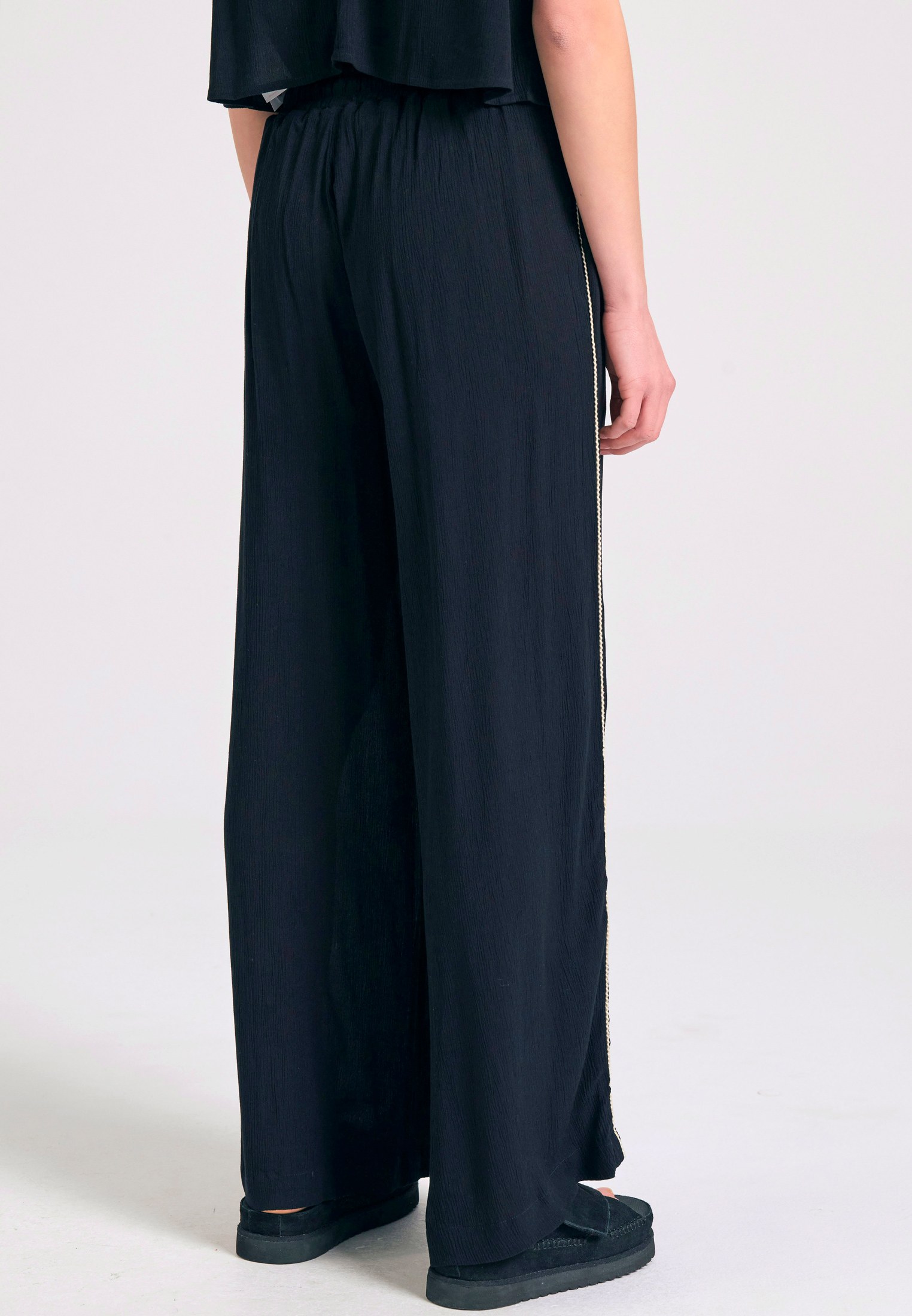 Women's Trousers Funky Buddha Black