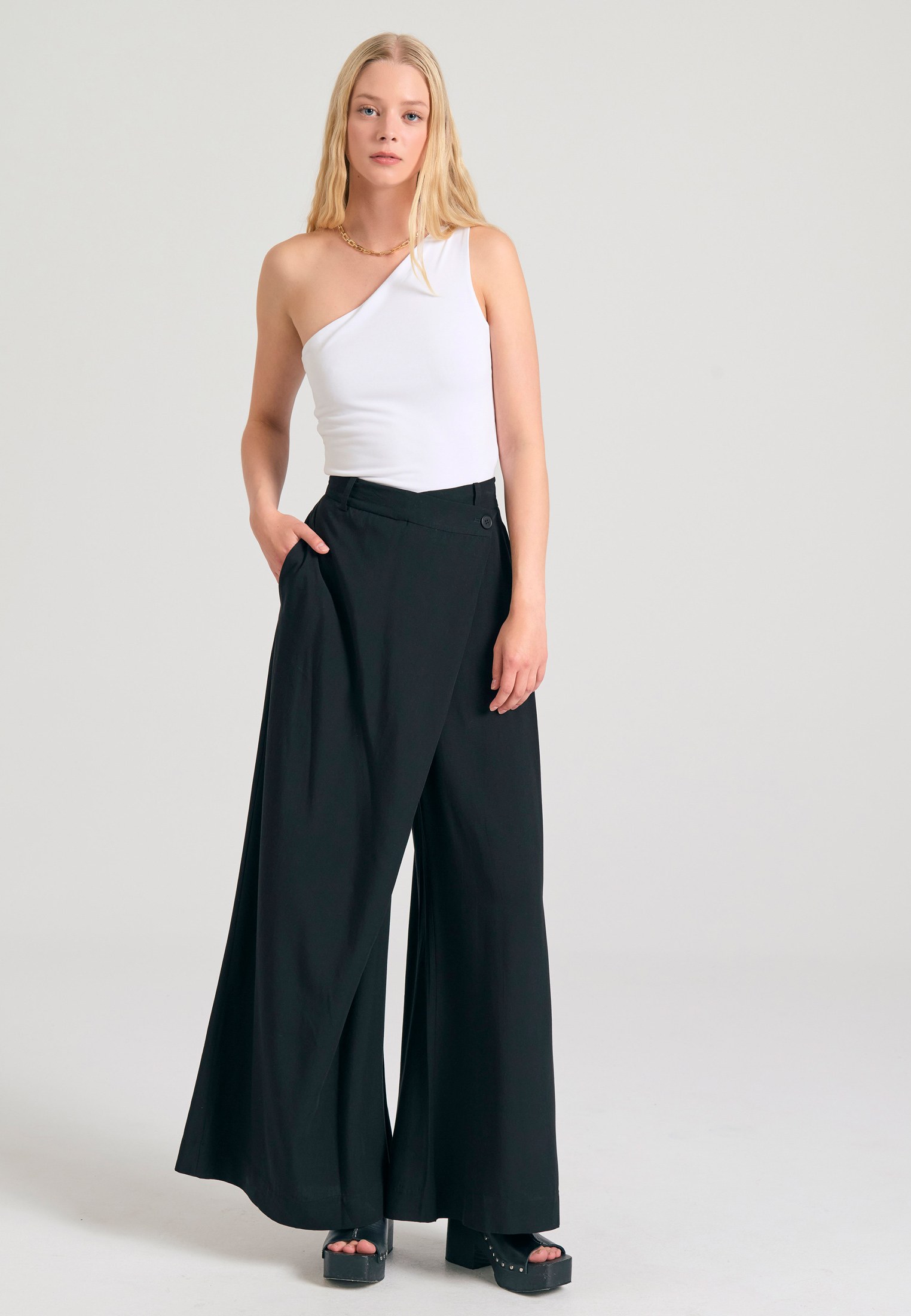 Women's Trousers Funky Buddha Black