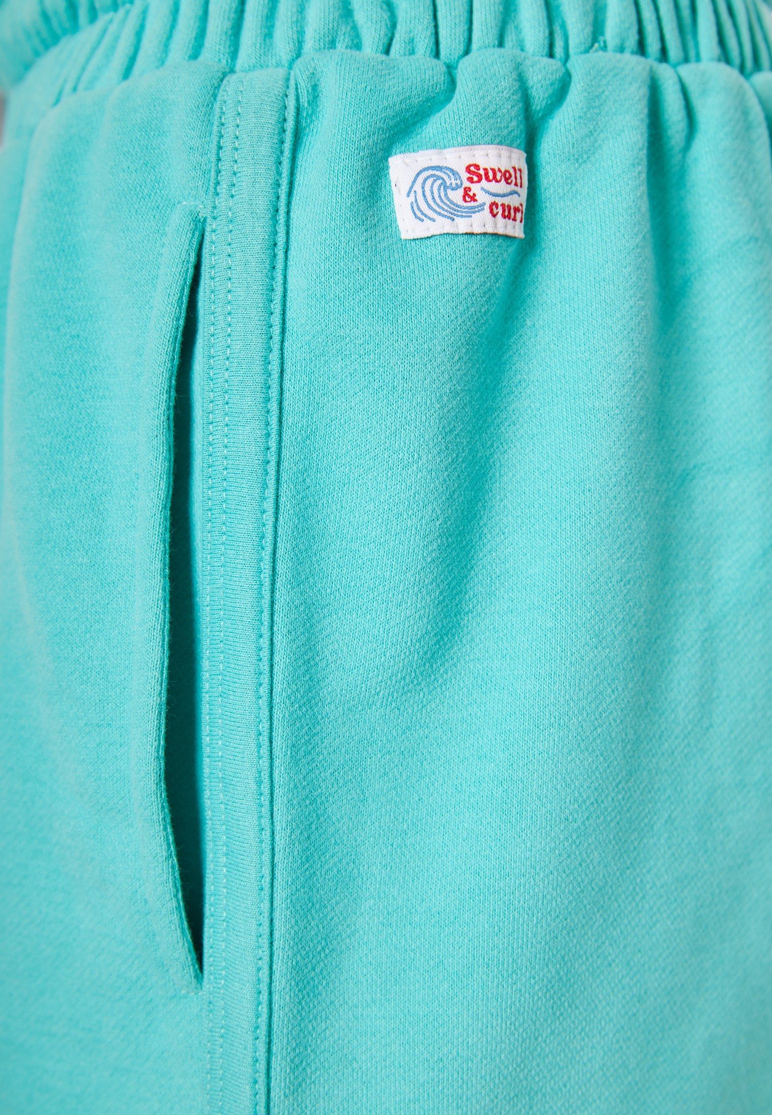 Γυναικείο αθλητικό σορτς με Funky Buddha κέντημα