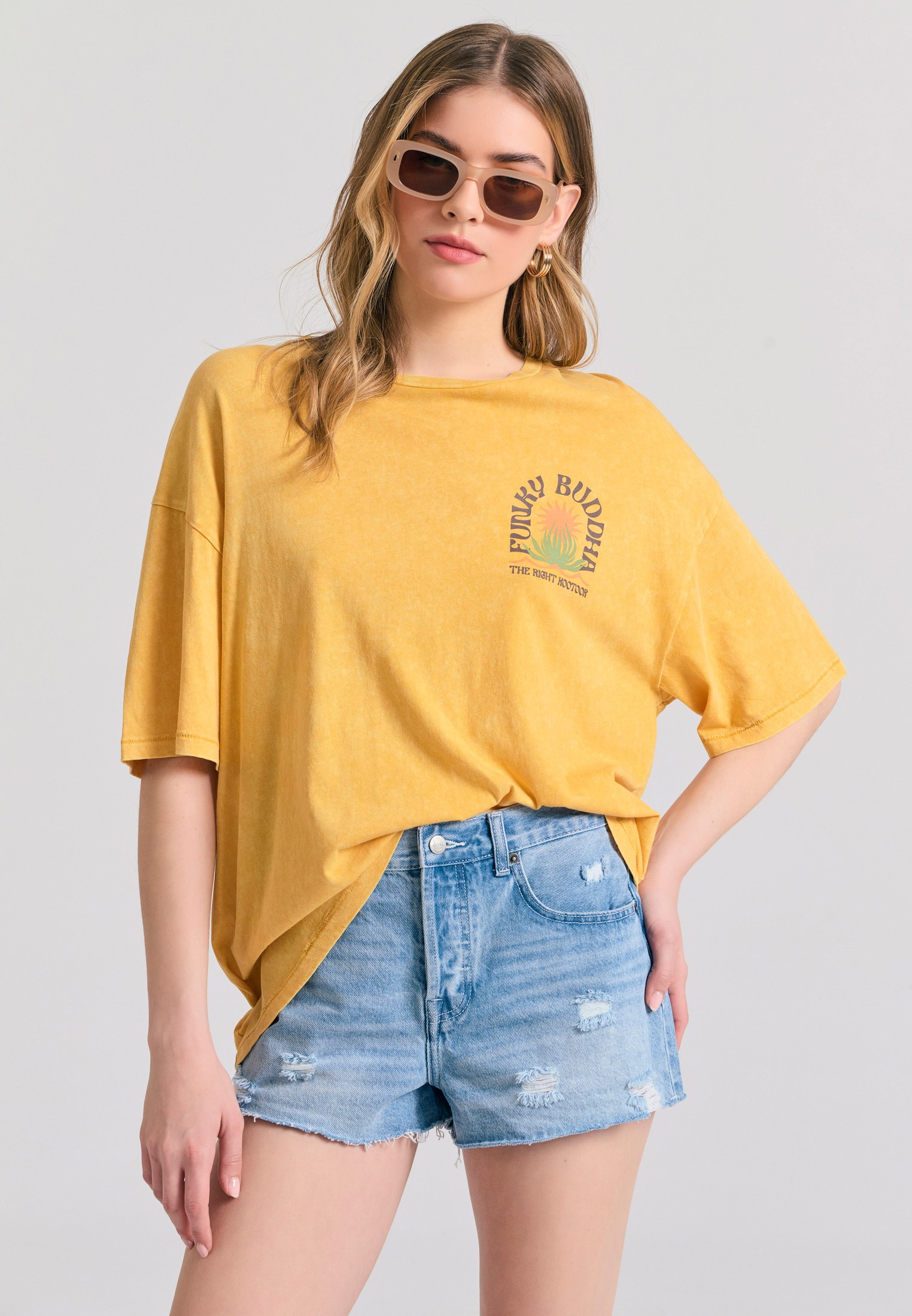 Oversized garment dyed t-shirt με τύπωμα στην πλάτη φωτογραφία