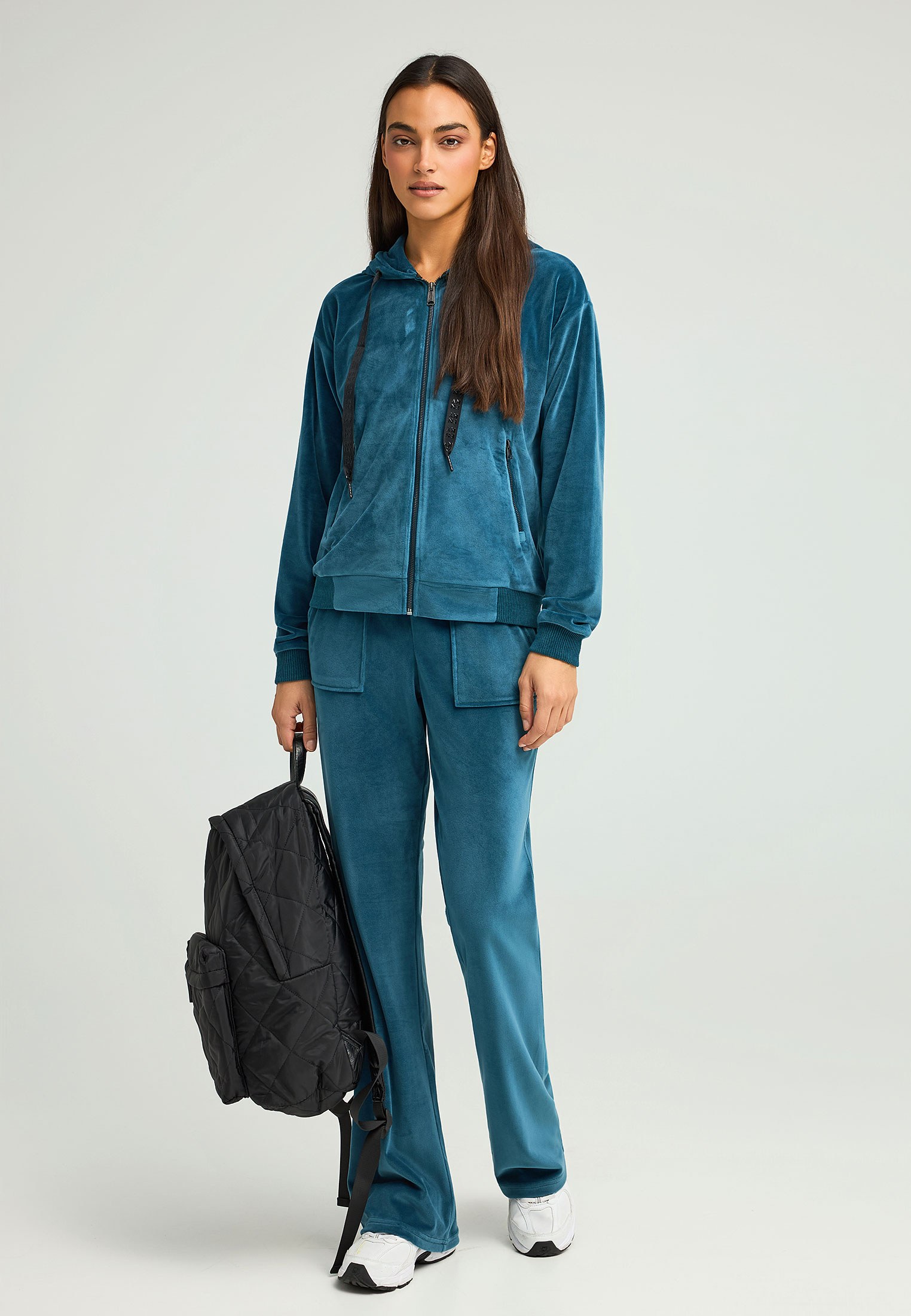 Flare fit παντελόνι φόρμας σε βελουτέ ύφασμα φωτογραφία