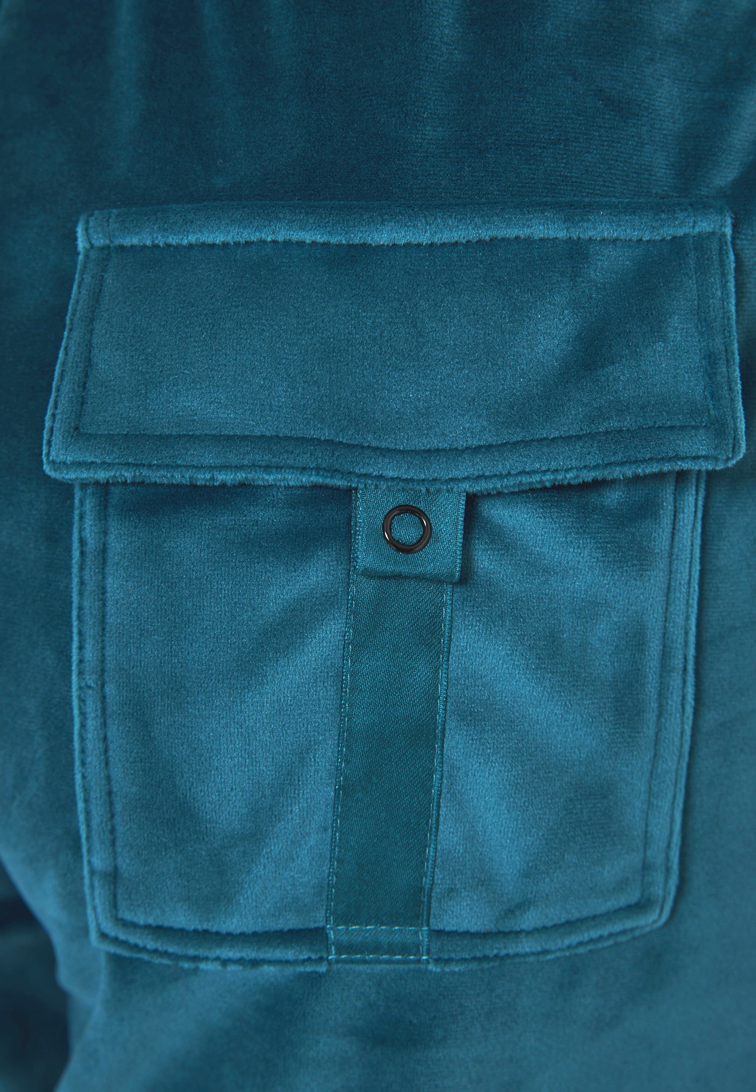 Flare fit παντελόνι φόρμας σε βελουτέ ύφασμα φωτογραφία