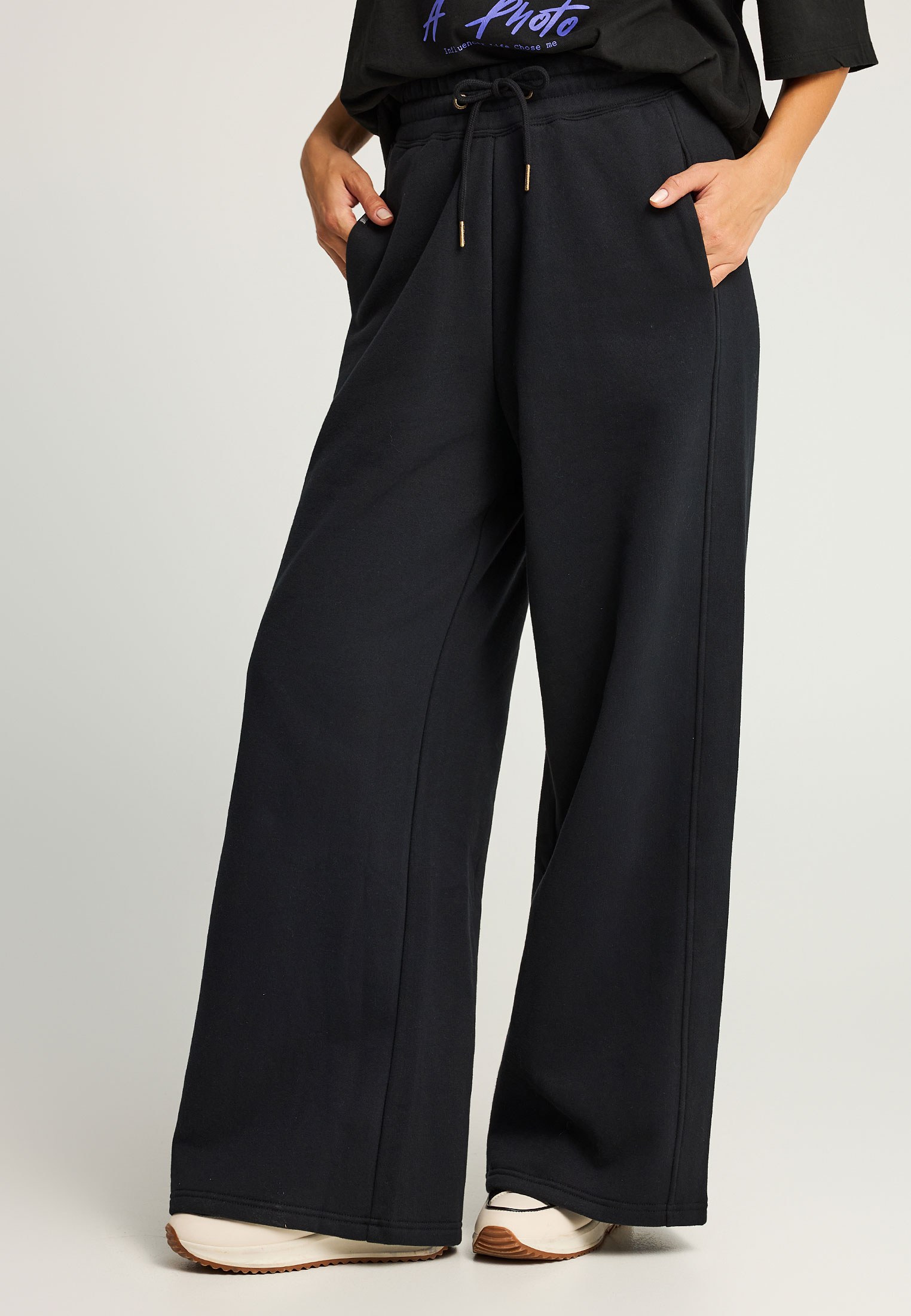 Γυναικείο flare fit παντελόνι φόρμας φωτογραφία