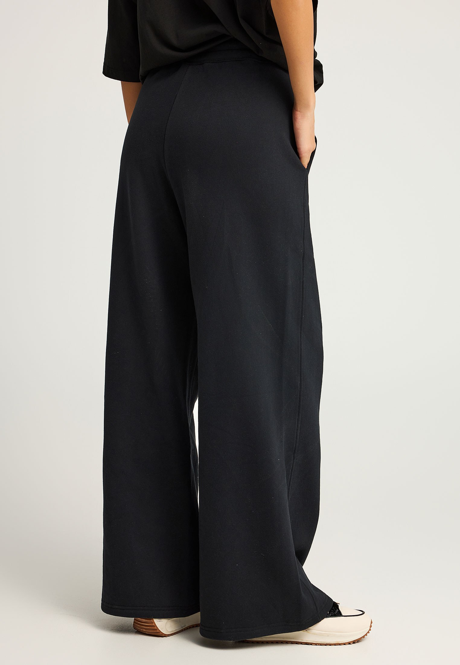 Γυναικείο flare fit παντελόνι φόρμας φωτογραφία