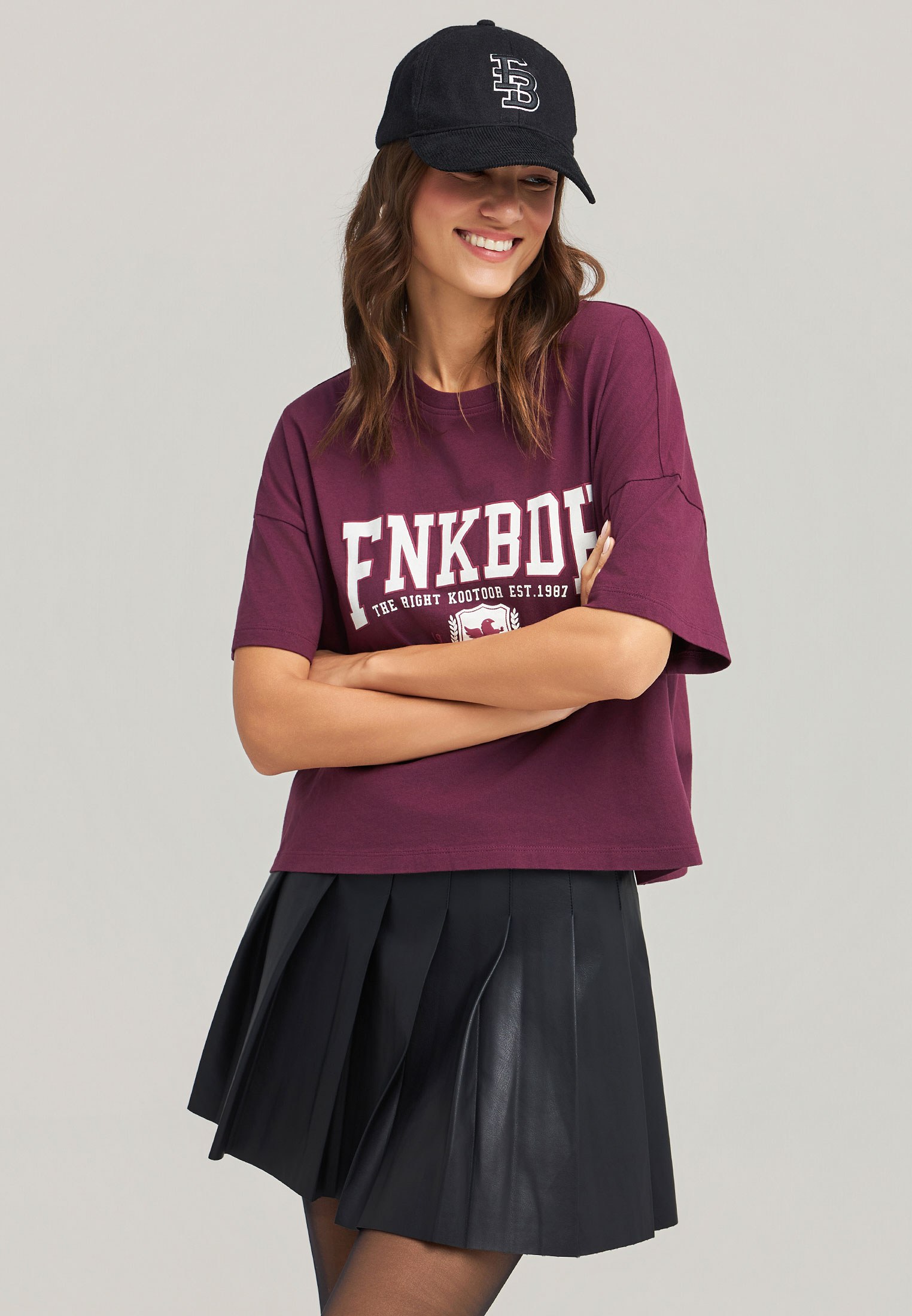 Βαμβακερό t-shirt με varsity λογότυπο φωτογραφία