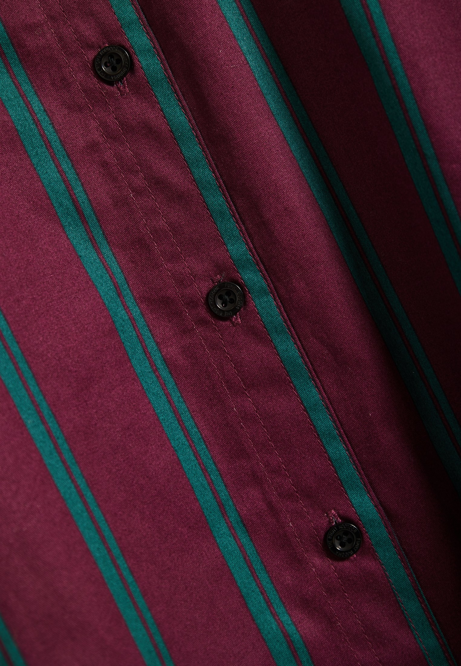 Φόρεμα πουκάμισο ριγέ φωτογραφία