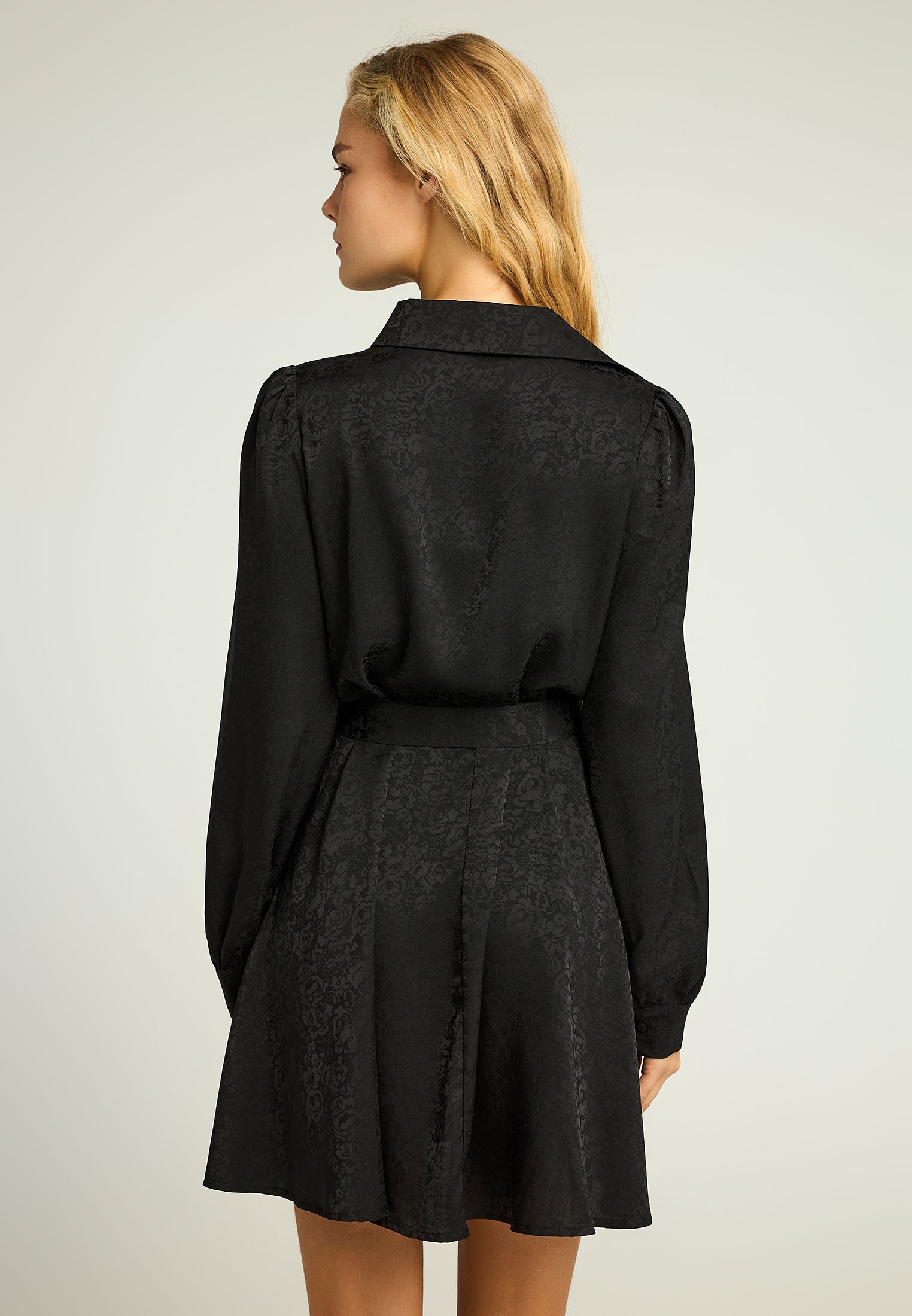 Γυναικείο ζακάρ φόρεμα φωτογραφία