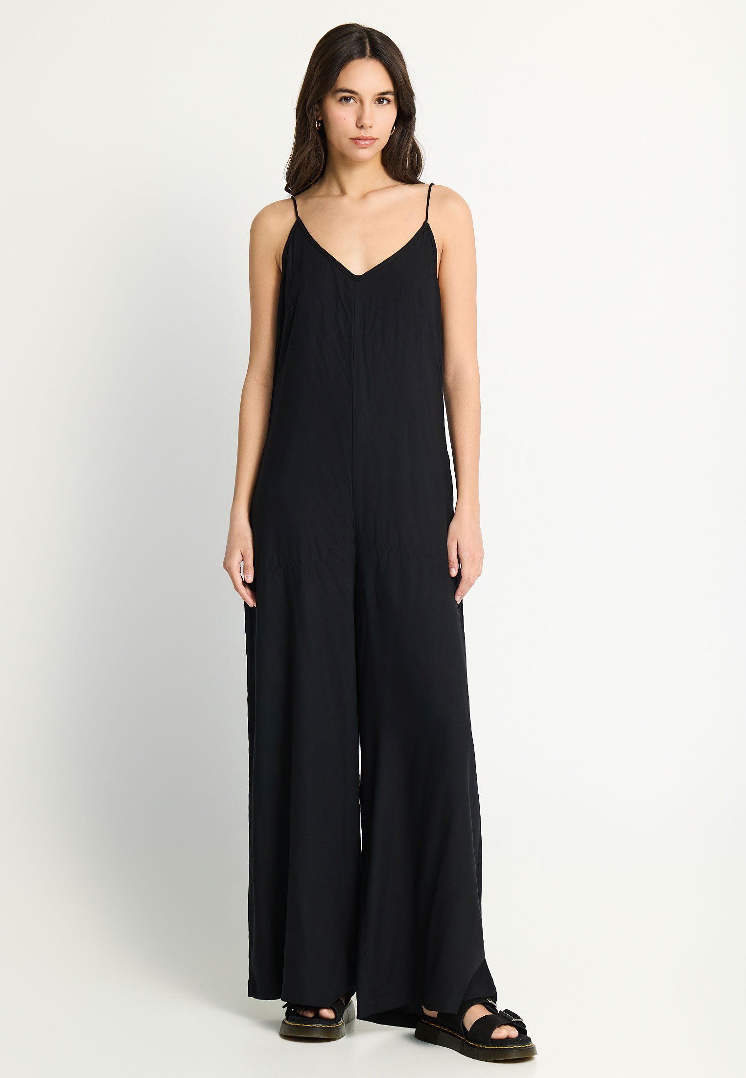 Γυναικεία loose fit ολόσωμη φόρμα