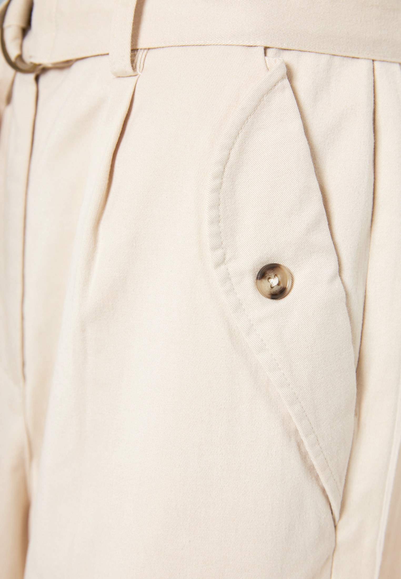 Women's Shorts Funky Buddha White