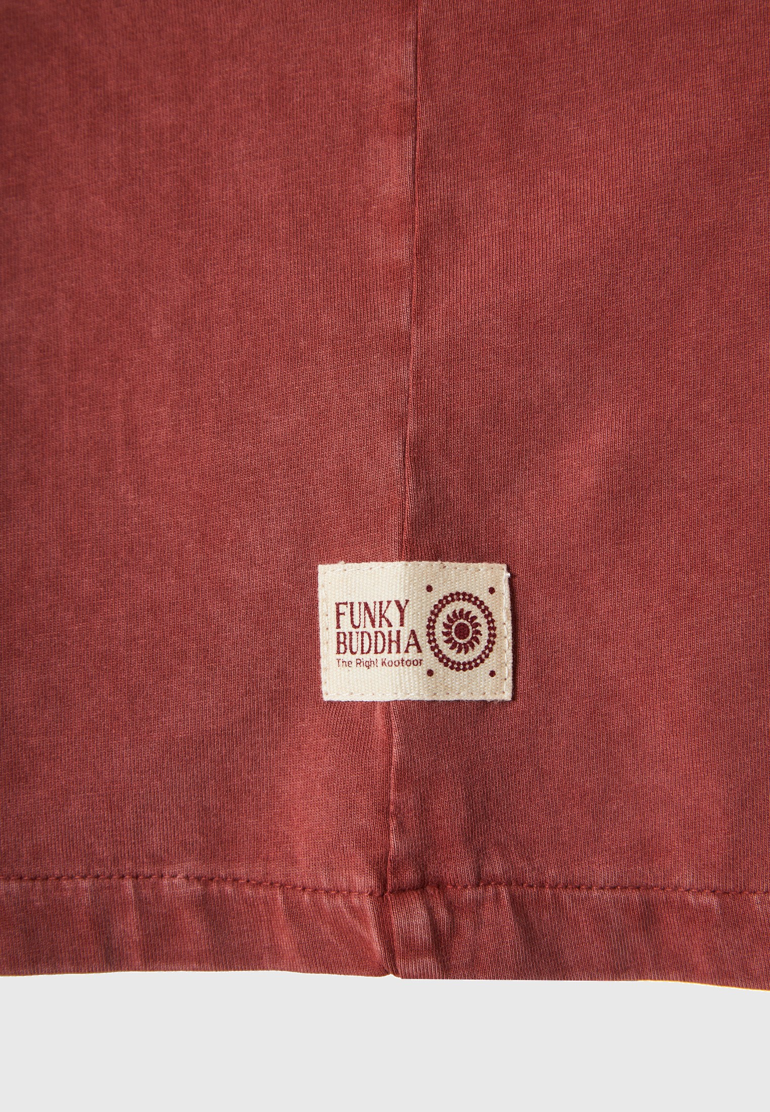 T-shirt με άνοιγμα στο μανίκι