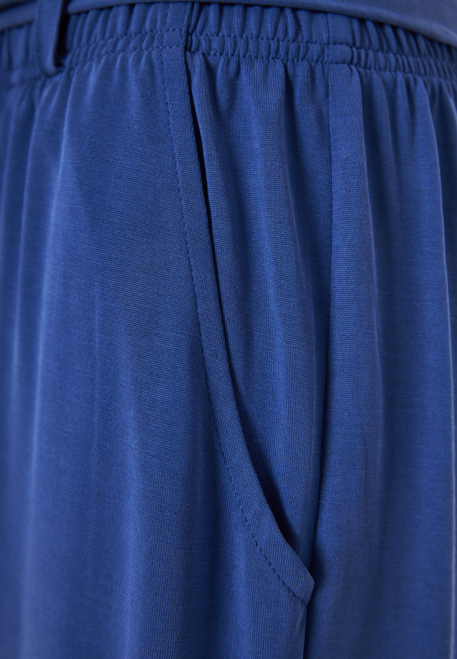 Γυναικείο casual παντελόνι φωτογραφία