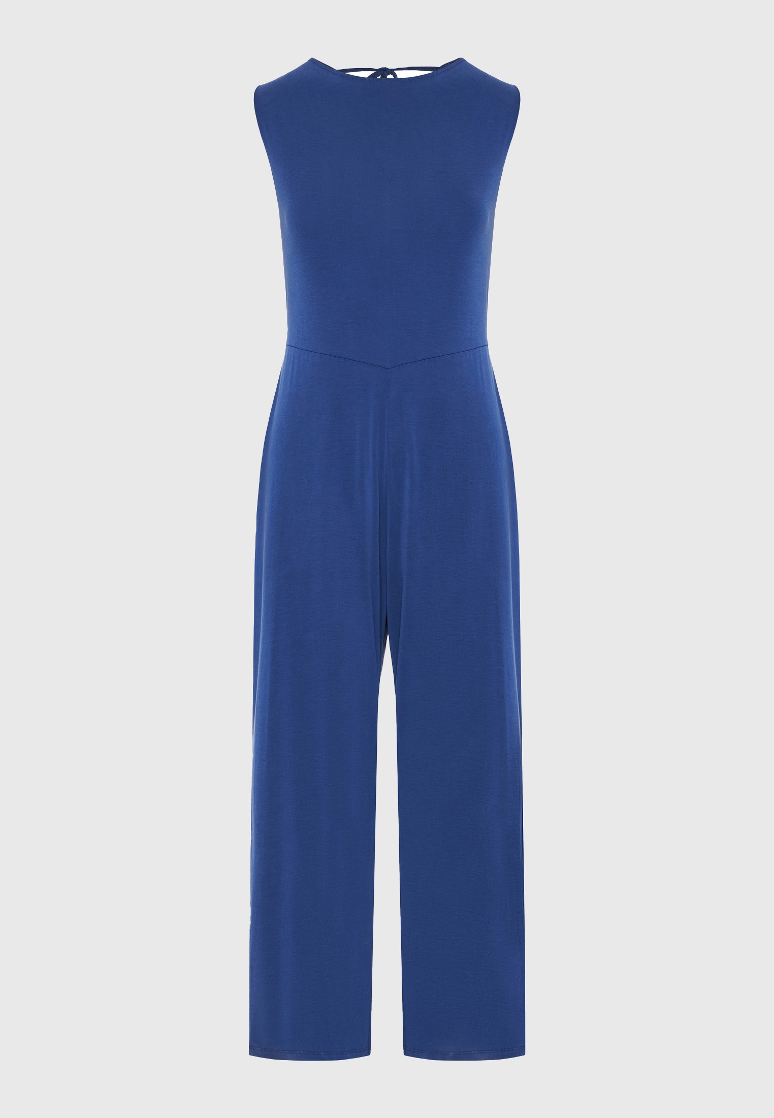 Γυναικεία ολόσωμη φόρμα με ανοιχτή πλάτη