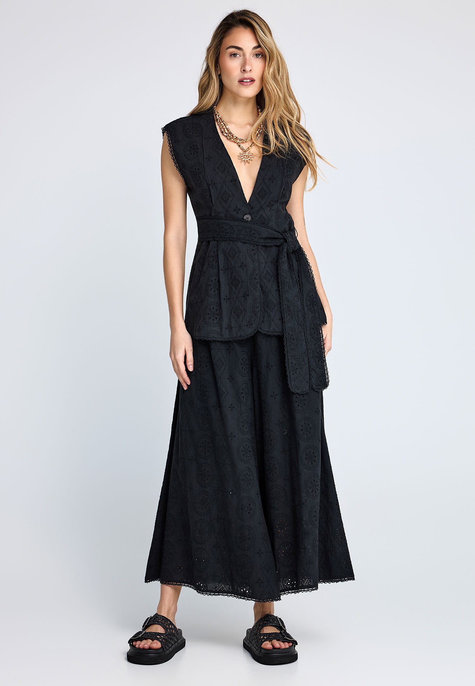 Women's Sleeveless Tops Funky Buddha Black