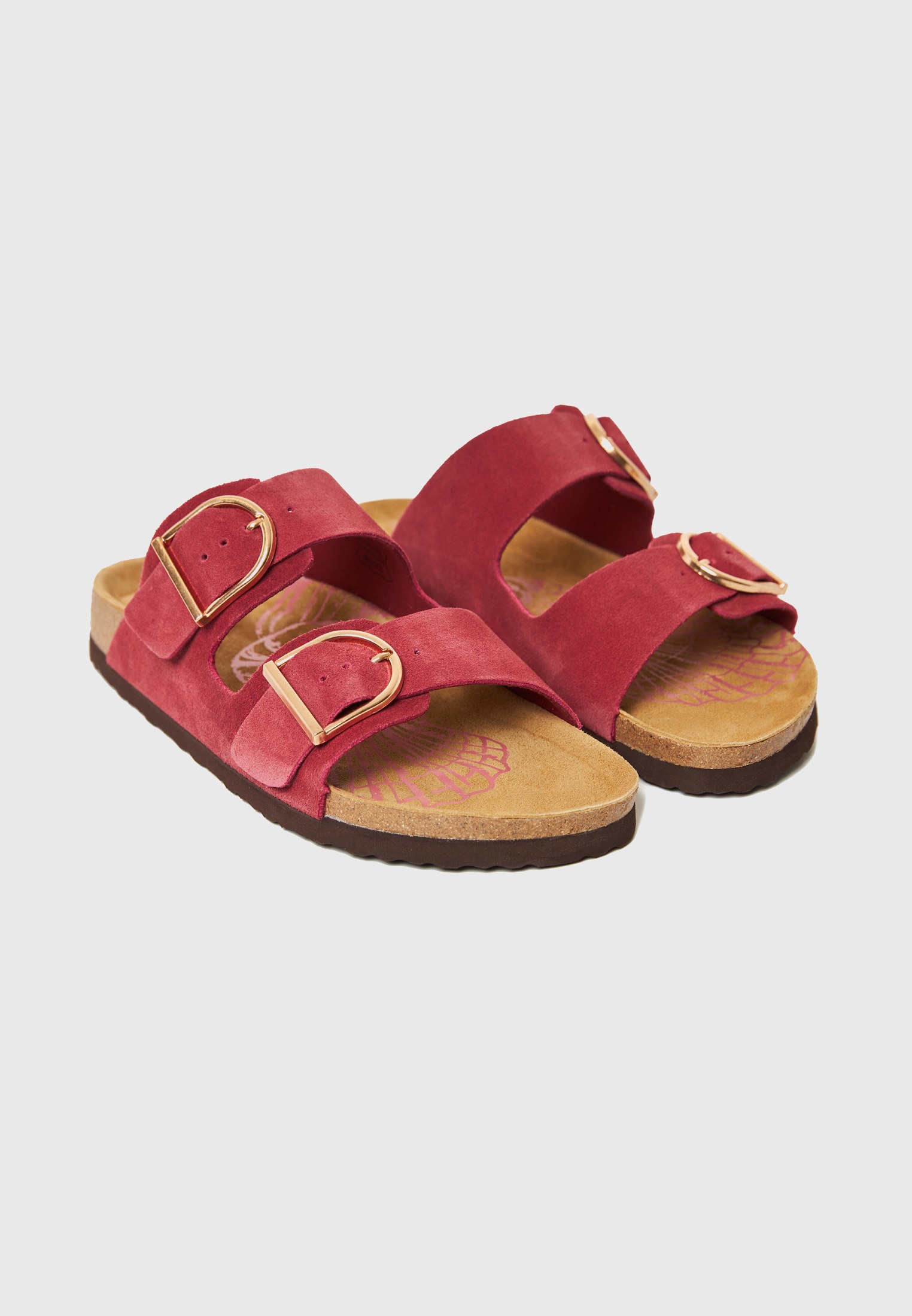 Γυναικεία suede σανδάλια