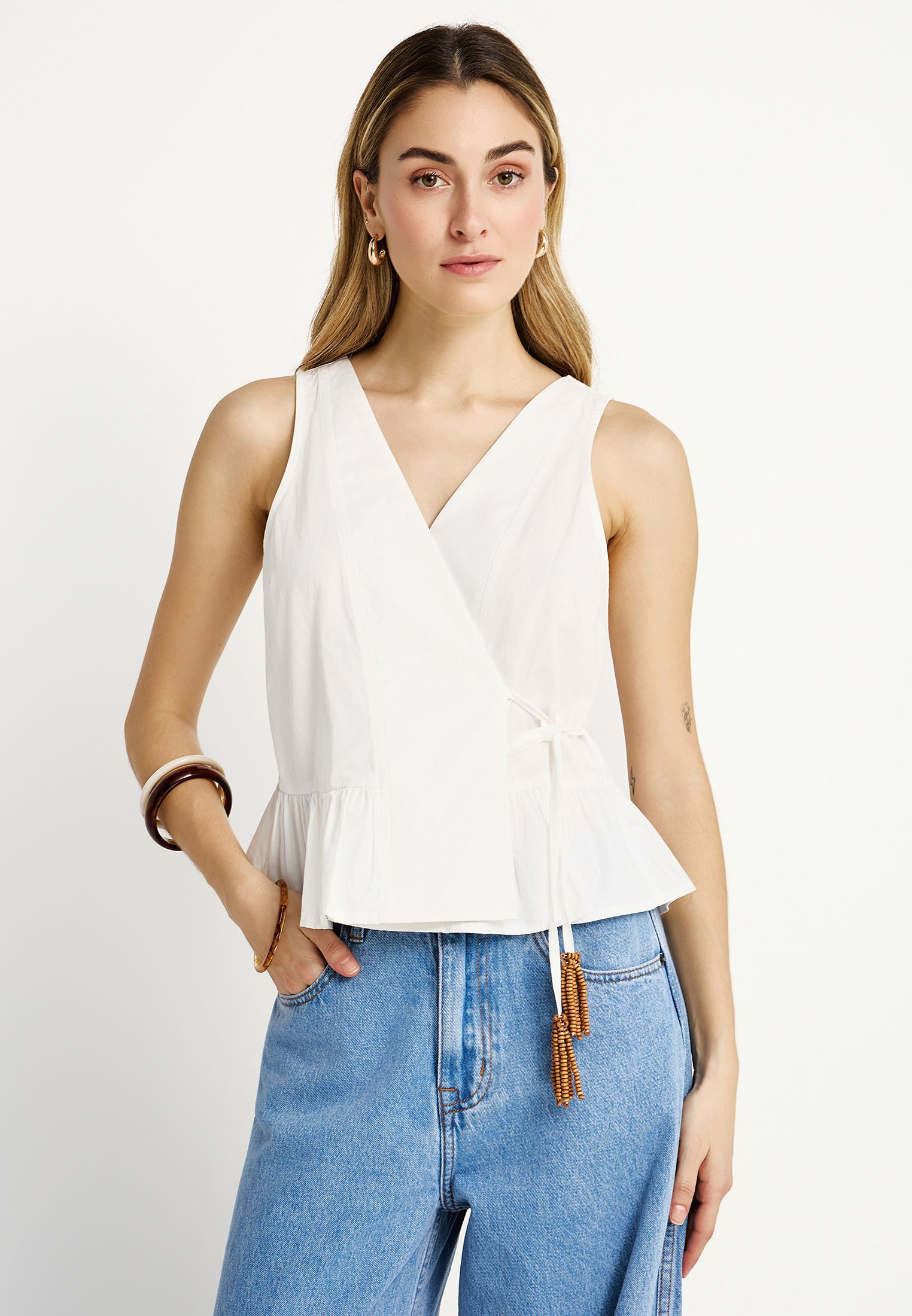 Γυναικείο κρουαζέ τοπ με βολάν