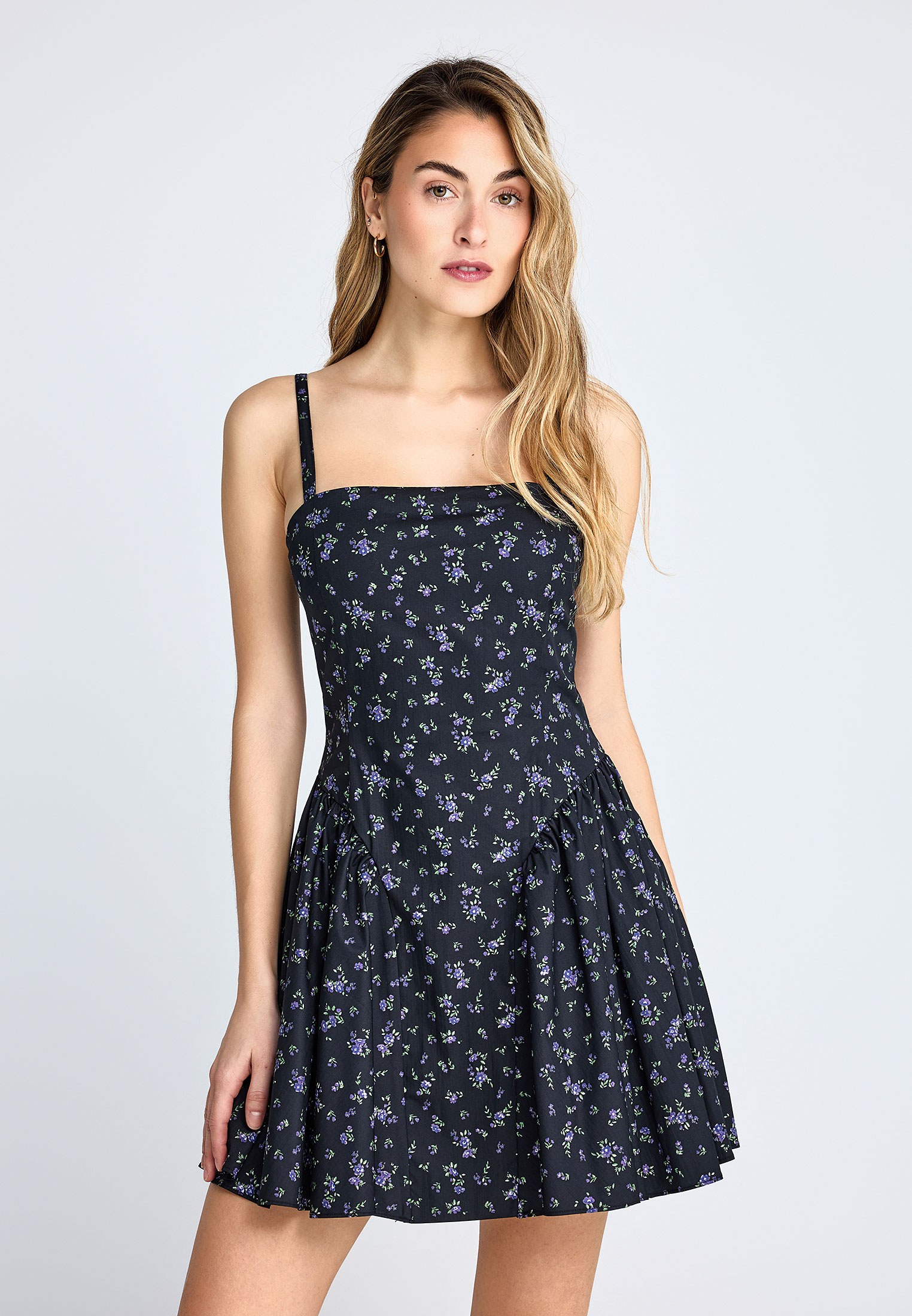 FUNKY BUDDHA - ΣΗΜΑΝΤΙΚΟ: Σε περίπτωση διαφοράς τιμής από το κατάστημα ισχύει παντα και μόνο η τιμή του καταστήματος Γυναικείο μίνι φόρεμα με βολάν