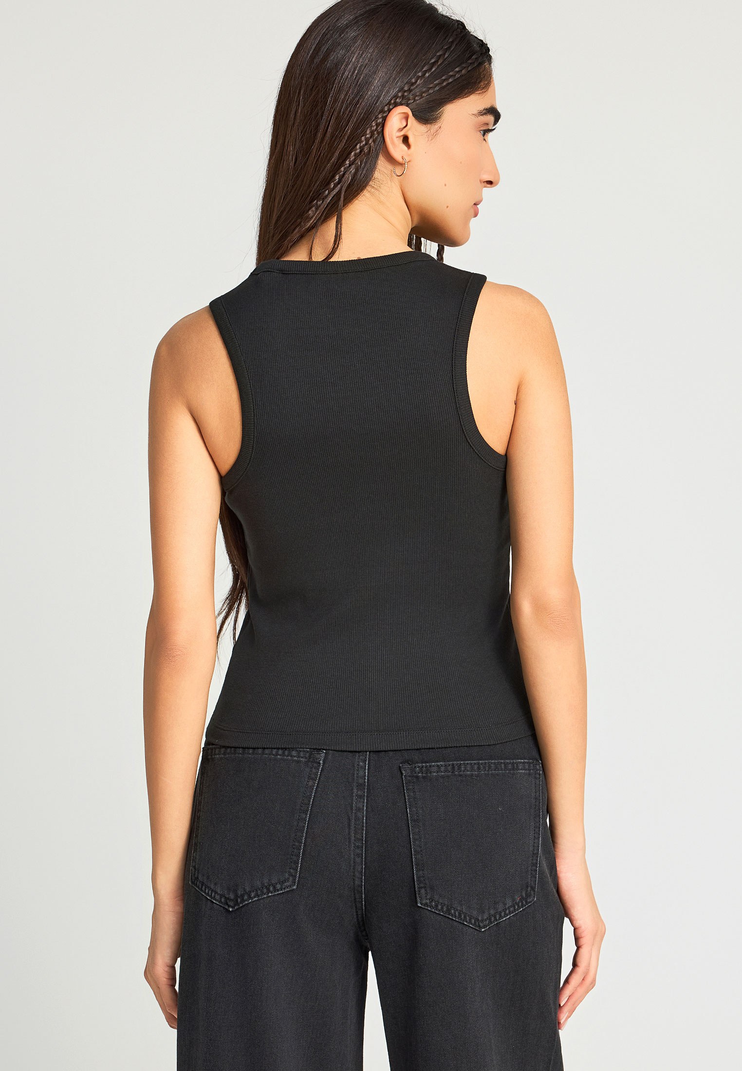 Γυναικείο tank top με κέντημα