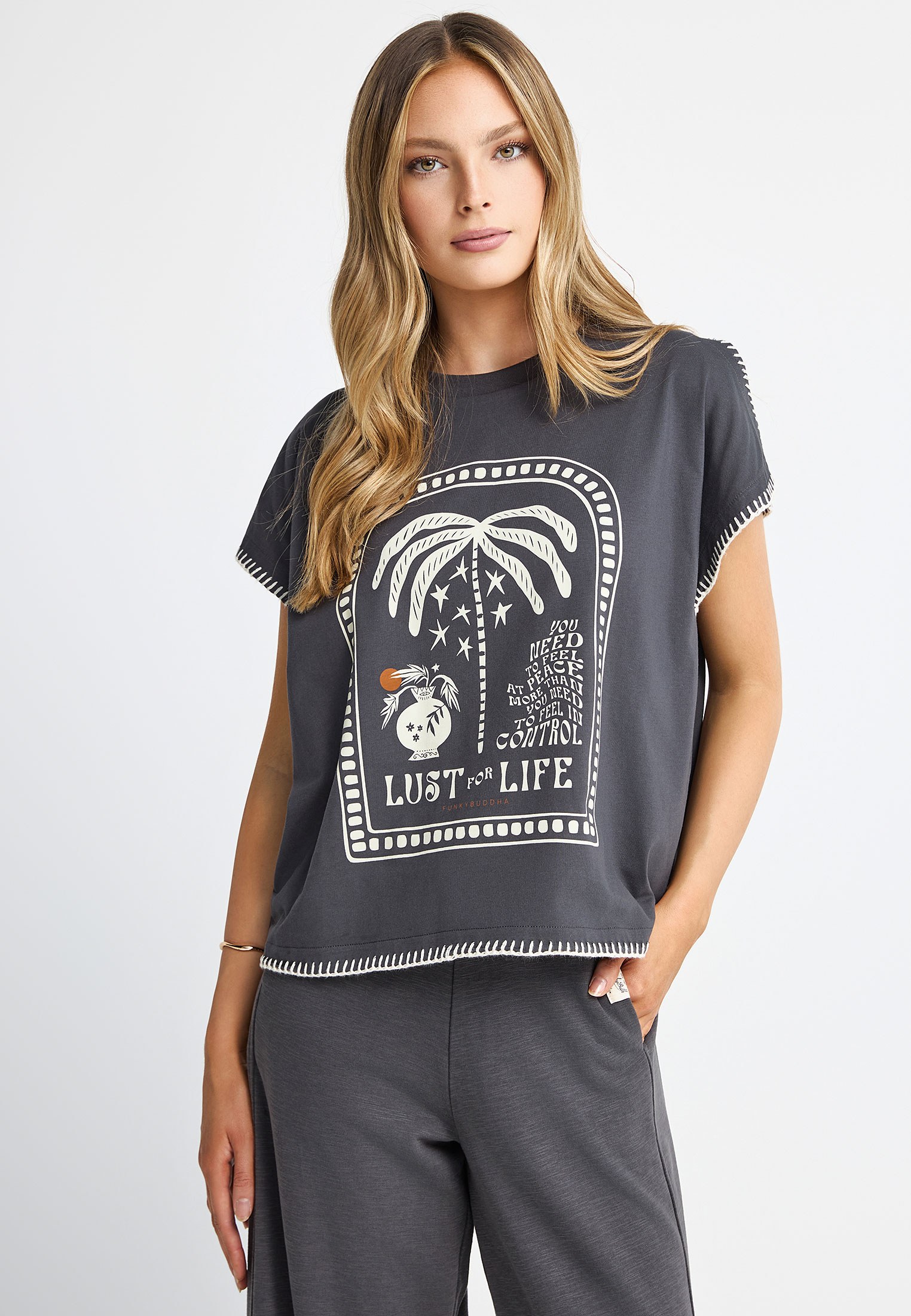 Γυναικείο relaxed t-shirt με τύπωμα