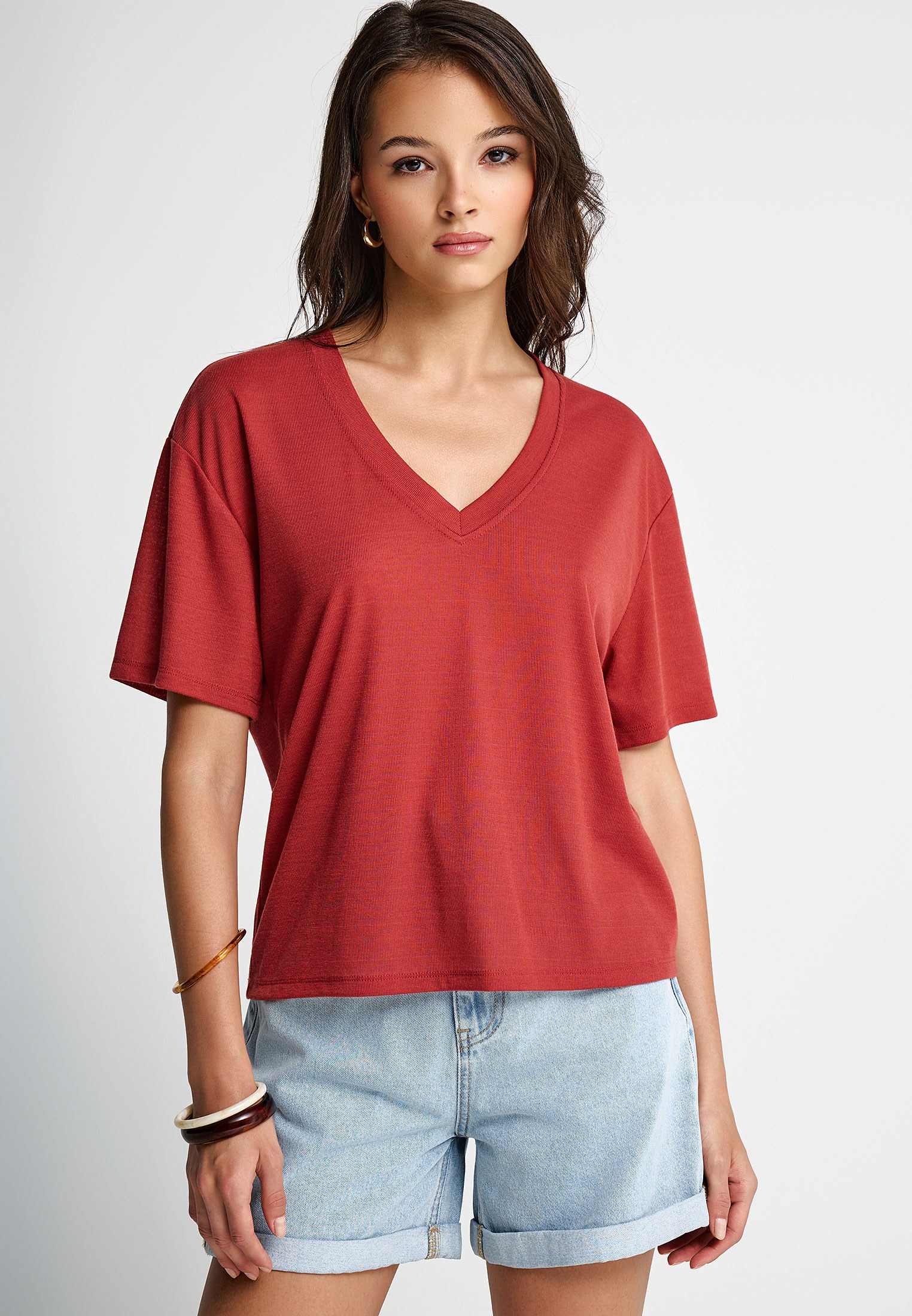 Γυναικείο t-shirt με V λαιμόκοψη