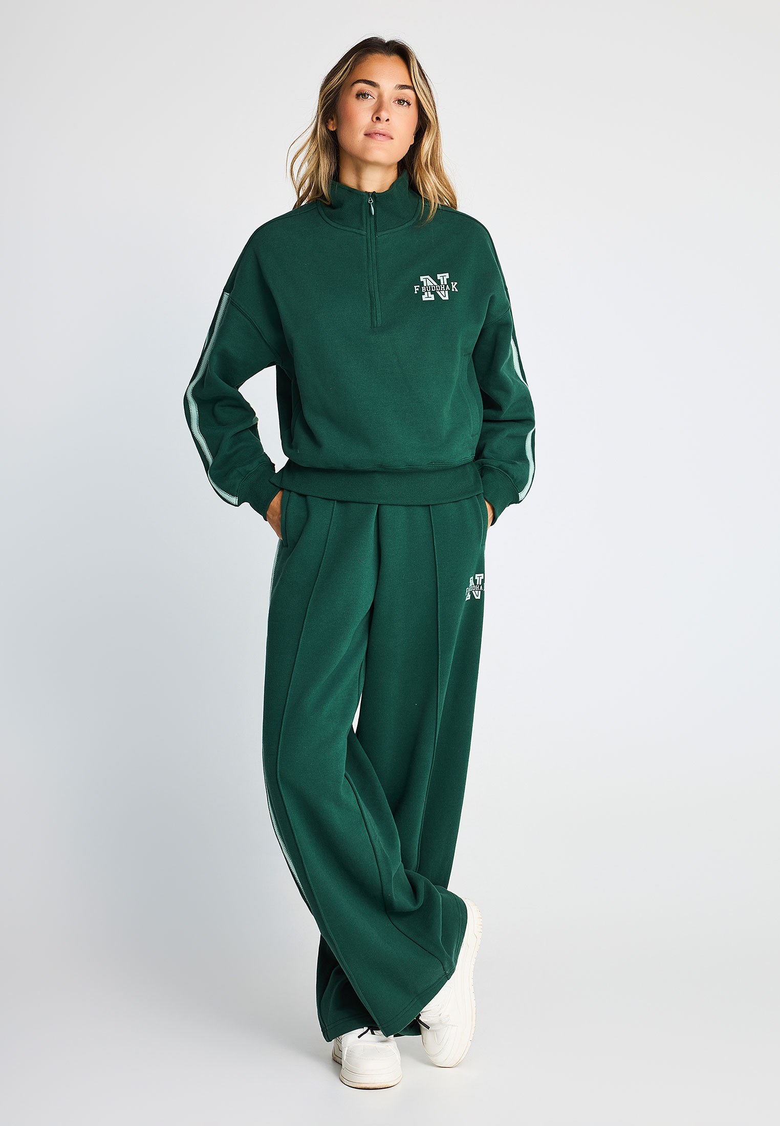 Γυναικείο wide leg παντελόνι φόρμας με ρίγες