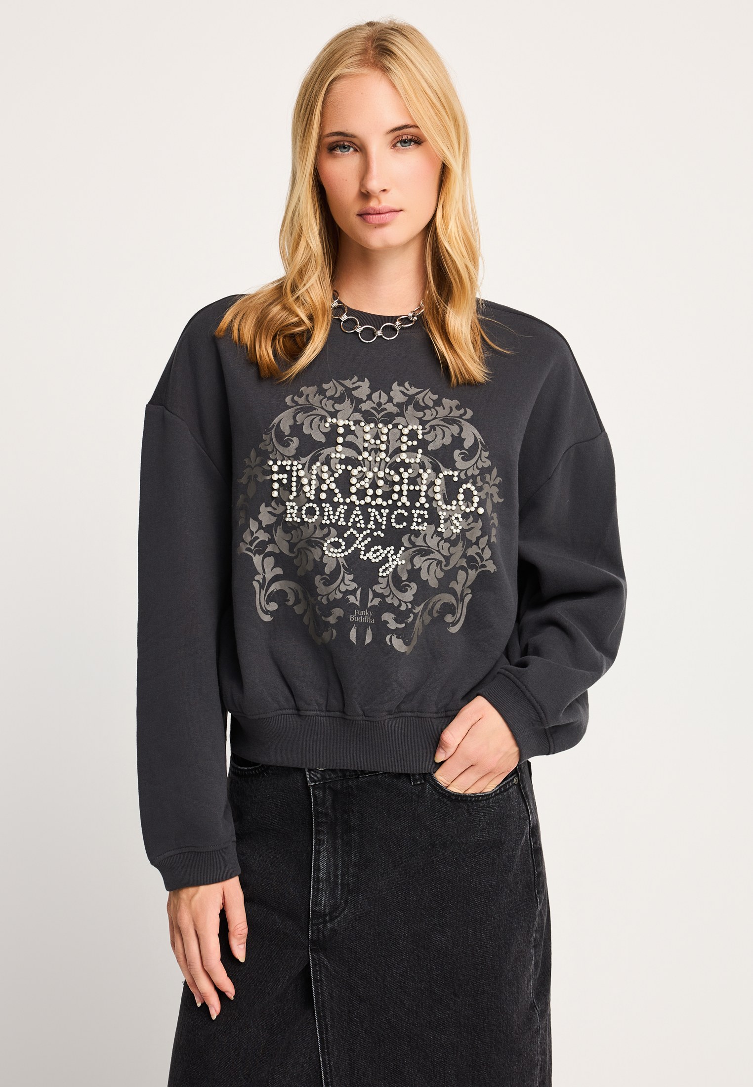 Γυναικείο loose fit fούτερ crewneck με πέρλες