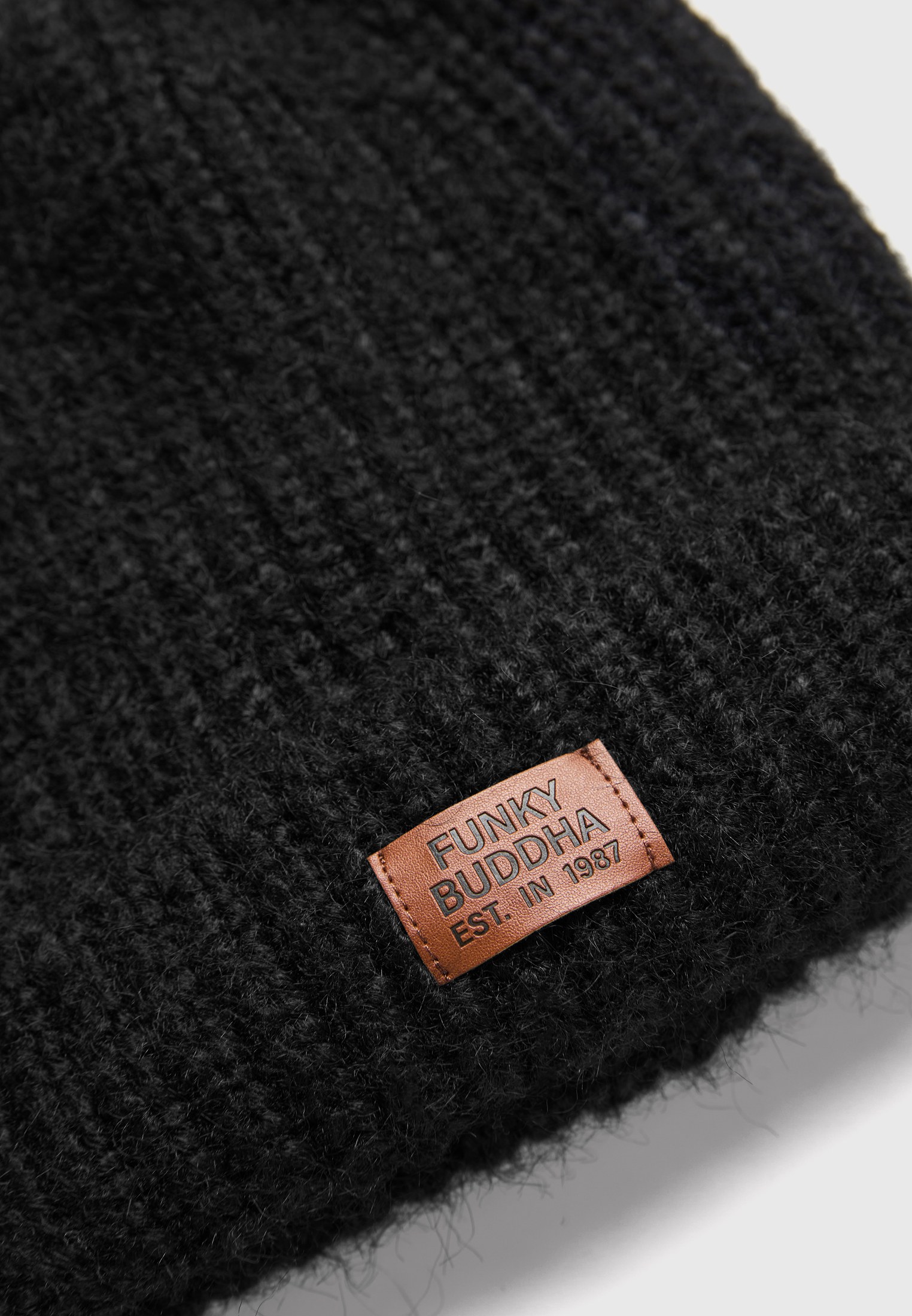 Πλεκτός σκούφος beanie με ρεβέρ