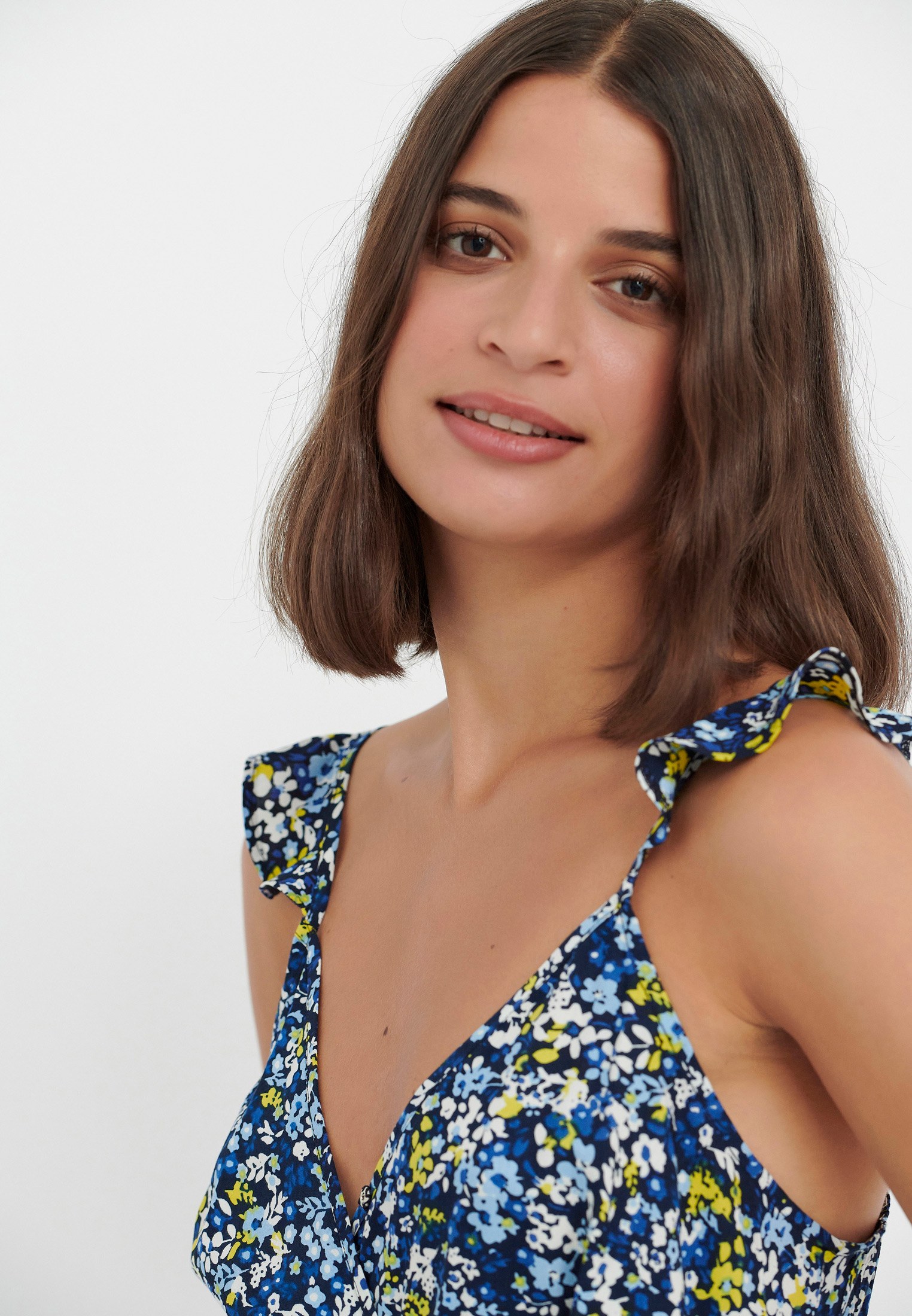 Εμπριμέ κρουαζέ φόρεμα φωτογραφία