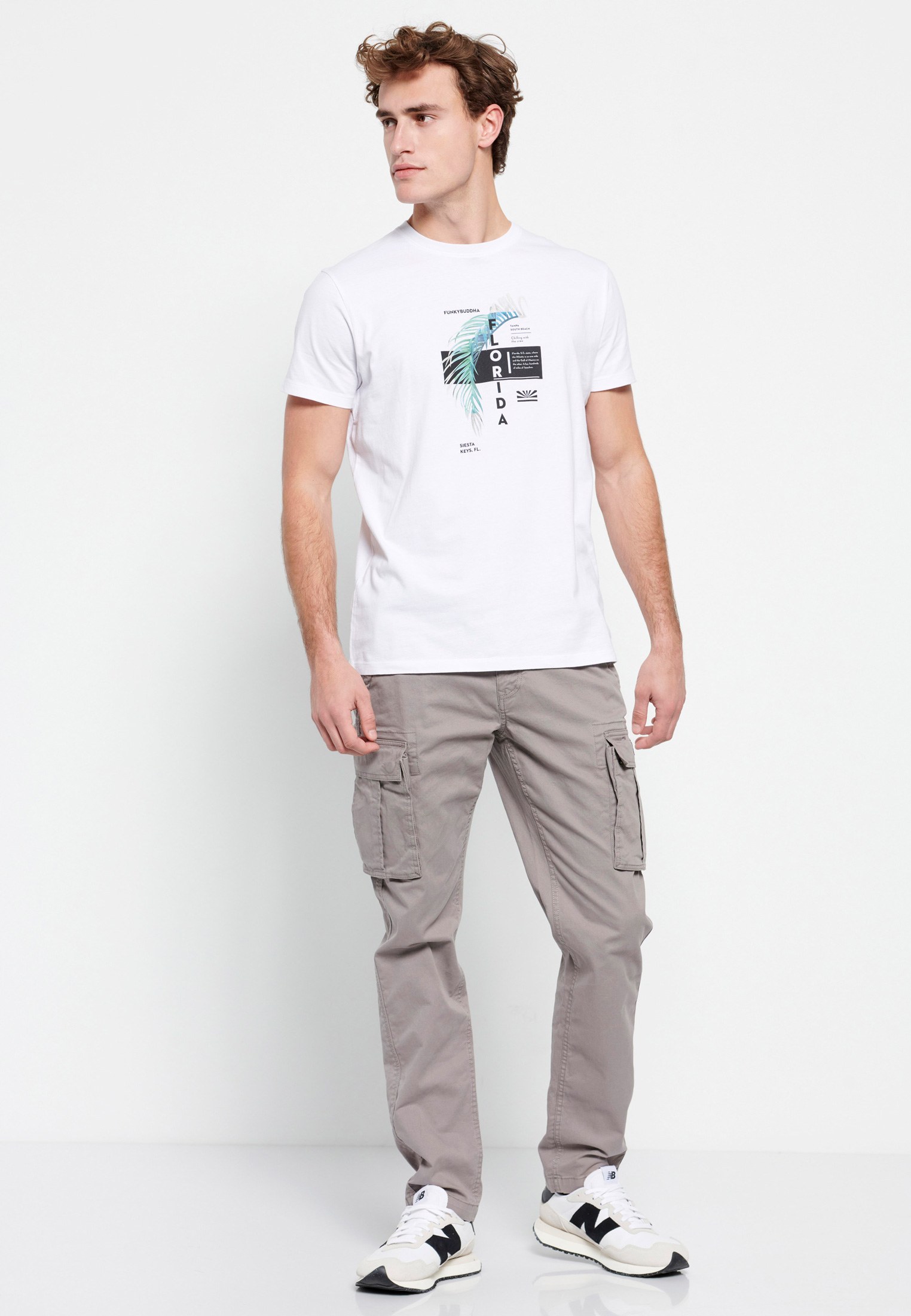 Ανδρικό t-shirt με graphic τύπωμα φωτογραφία