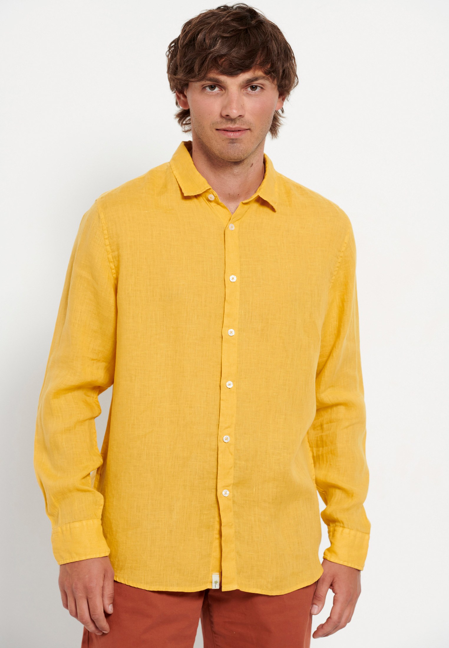 Essential λινό πουκάμισο φωτογραφία