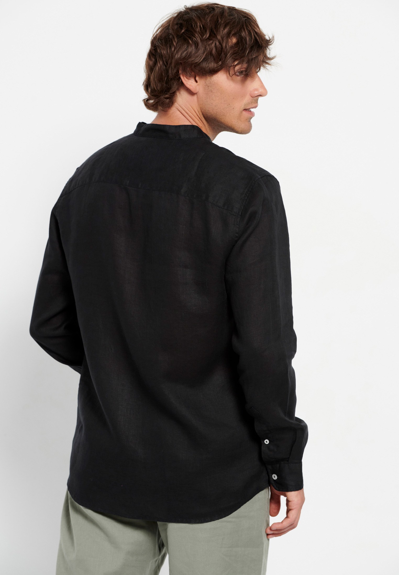 Λινό πουκάμισο με λαιμό mao φωτογραφία