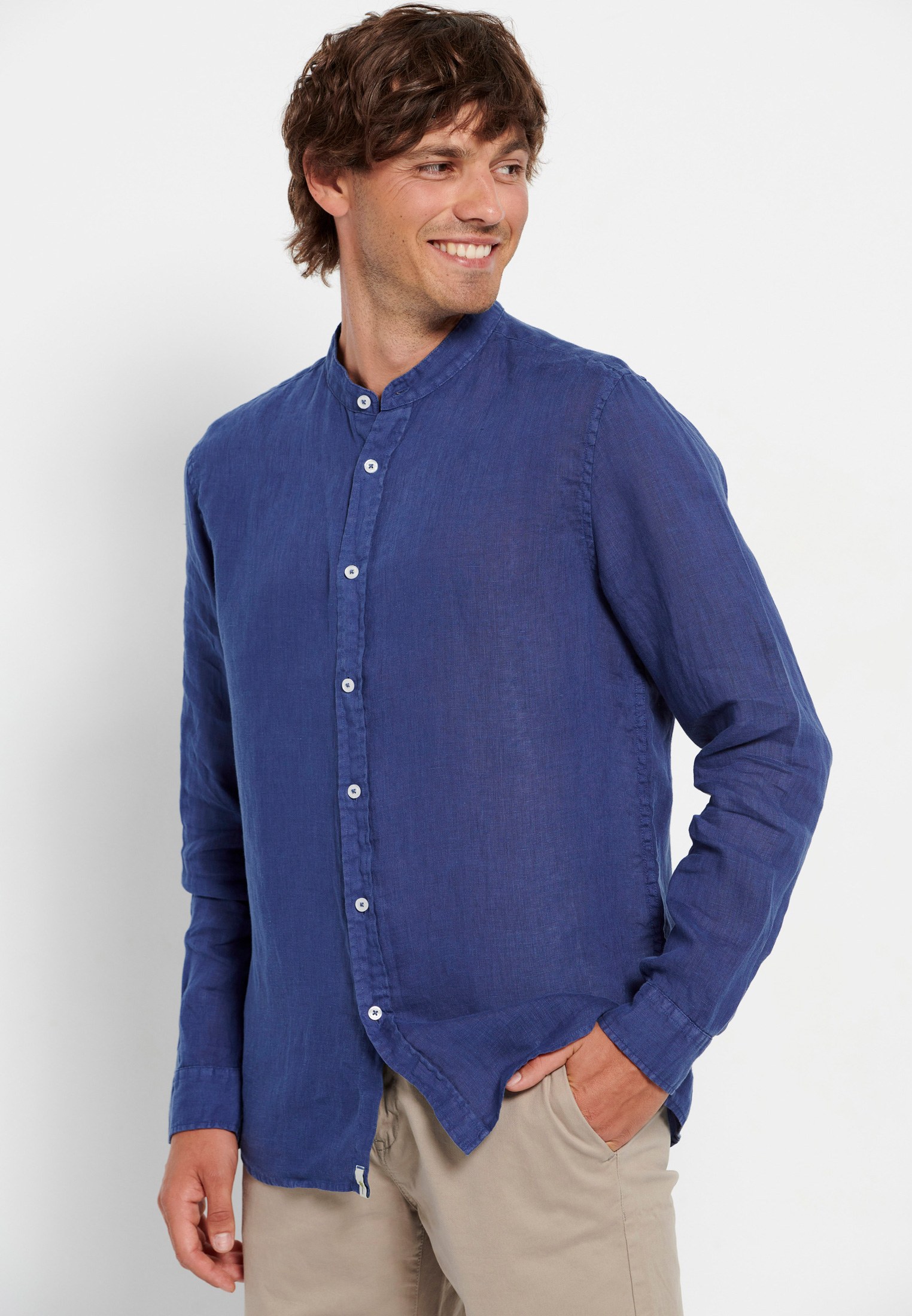 Λινό πουκάμισο με λαιμό mao φωτογραφία