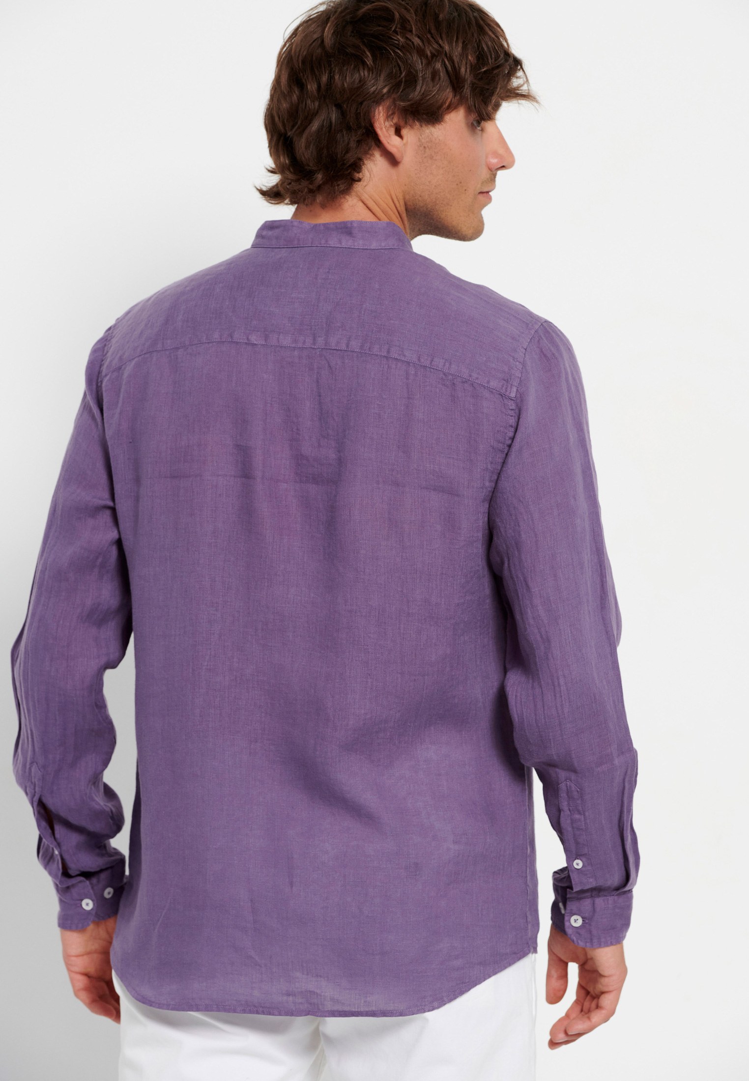 Λινό πουκάμισο με λαιμό mao φωτογραφία