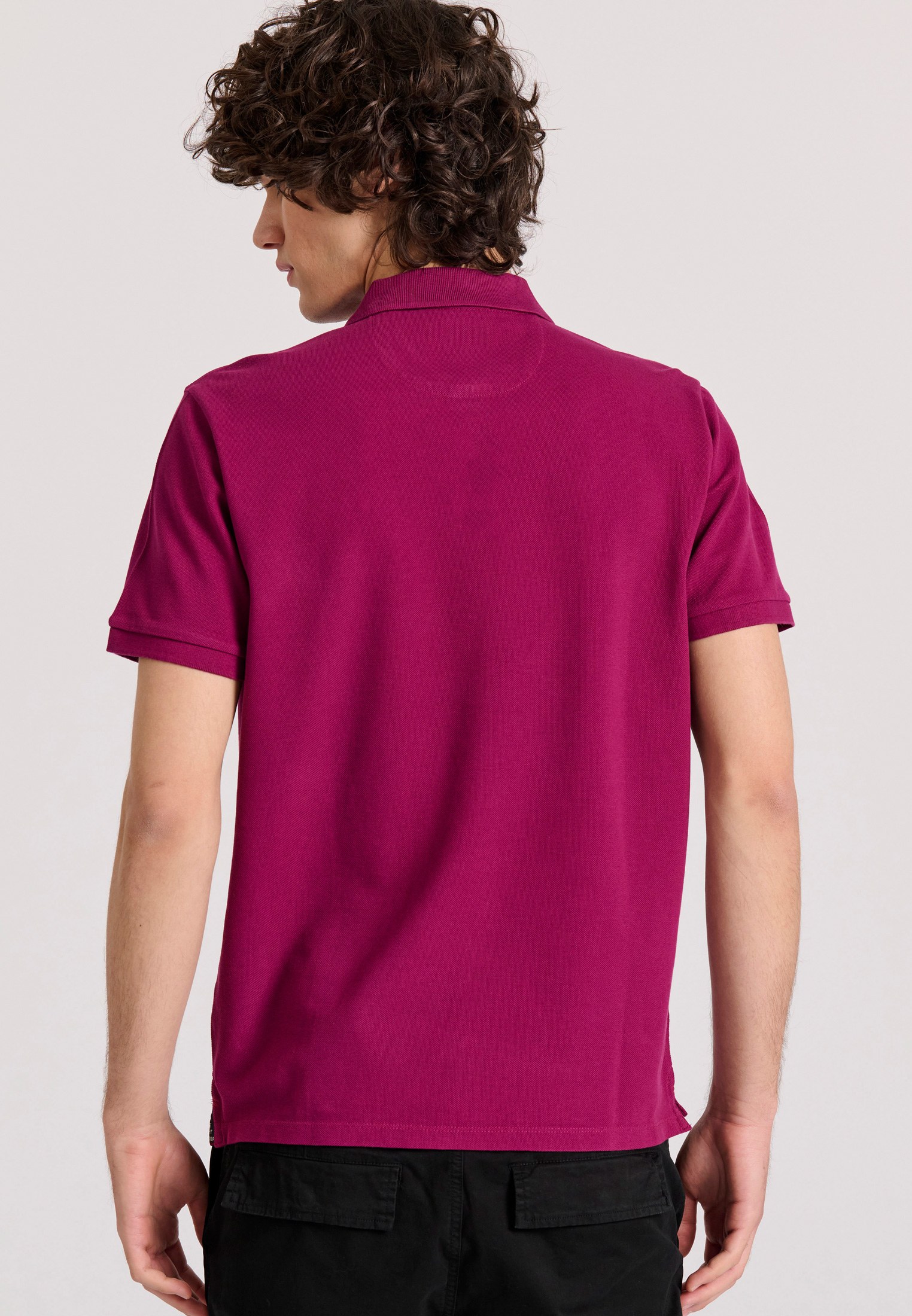 Essential polo μπλούζα με κεντημένο logo